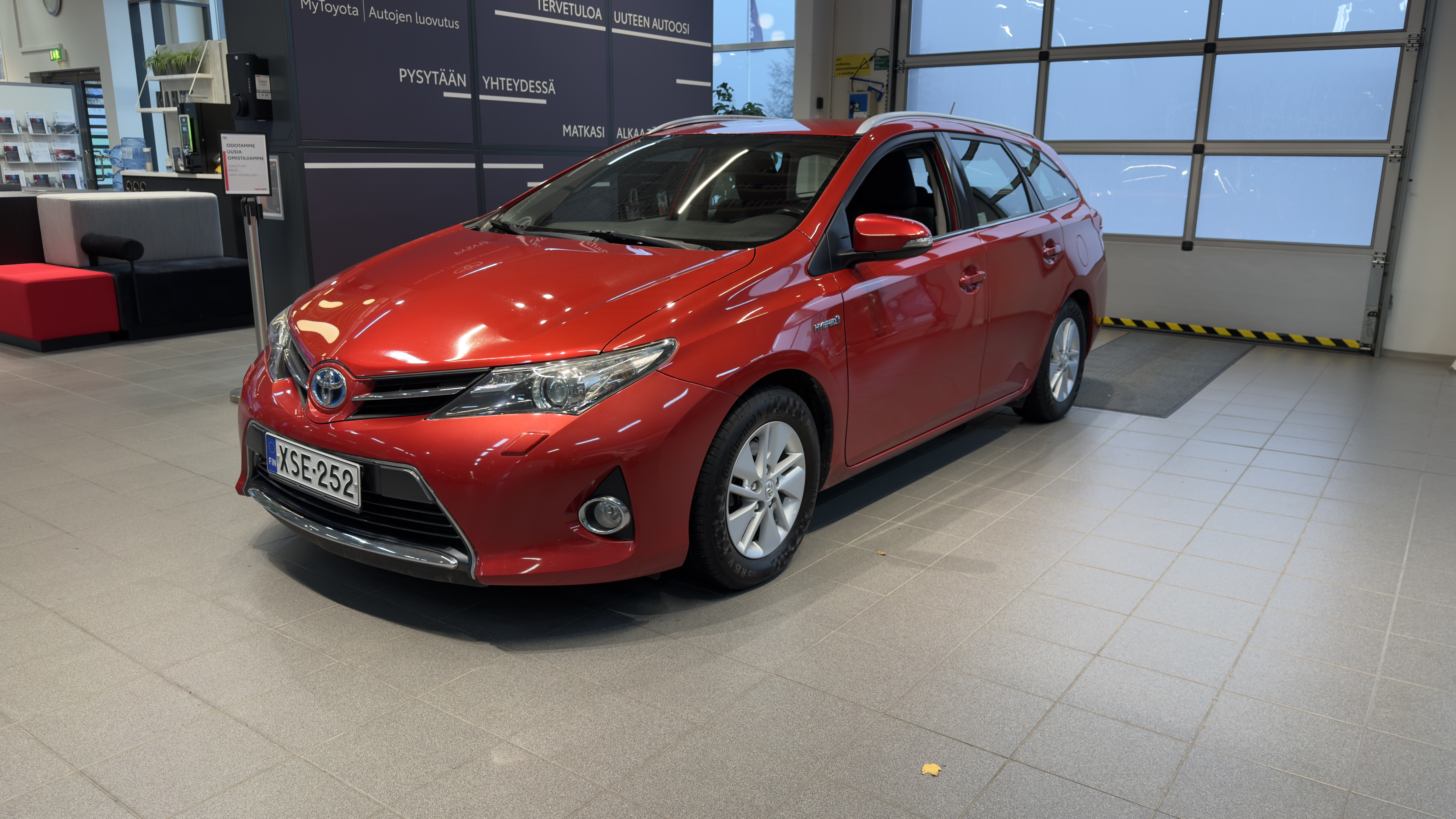 TOYOTA Auris 2013