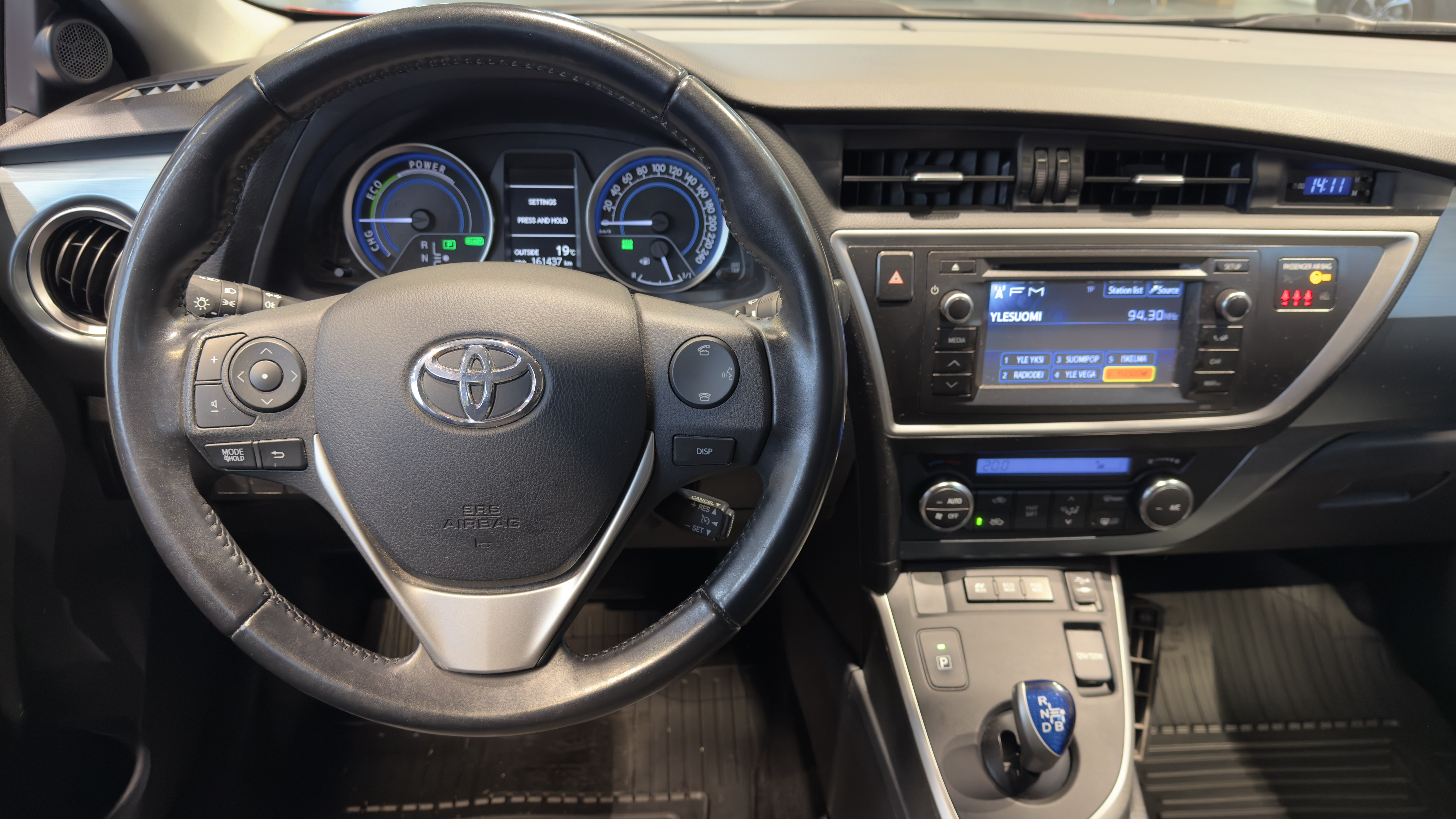 TOYOTA Auris 2013