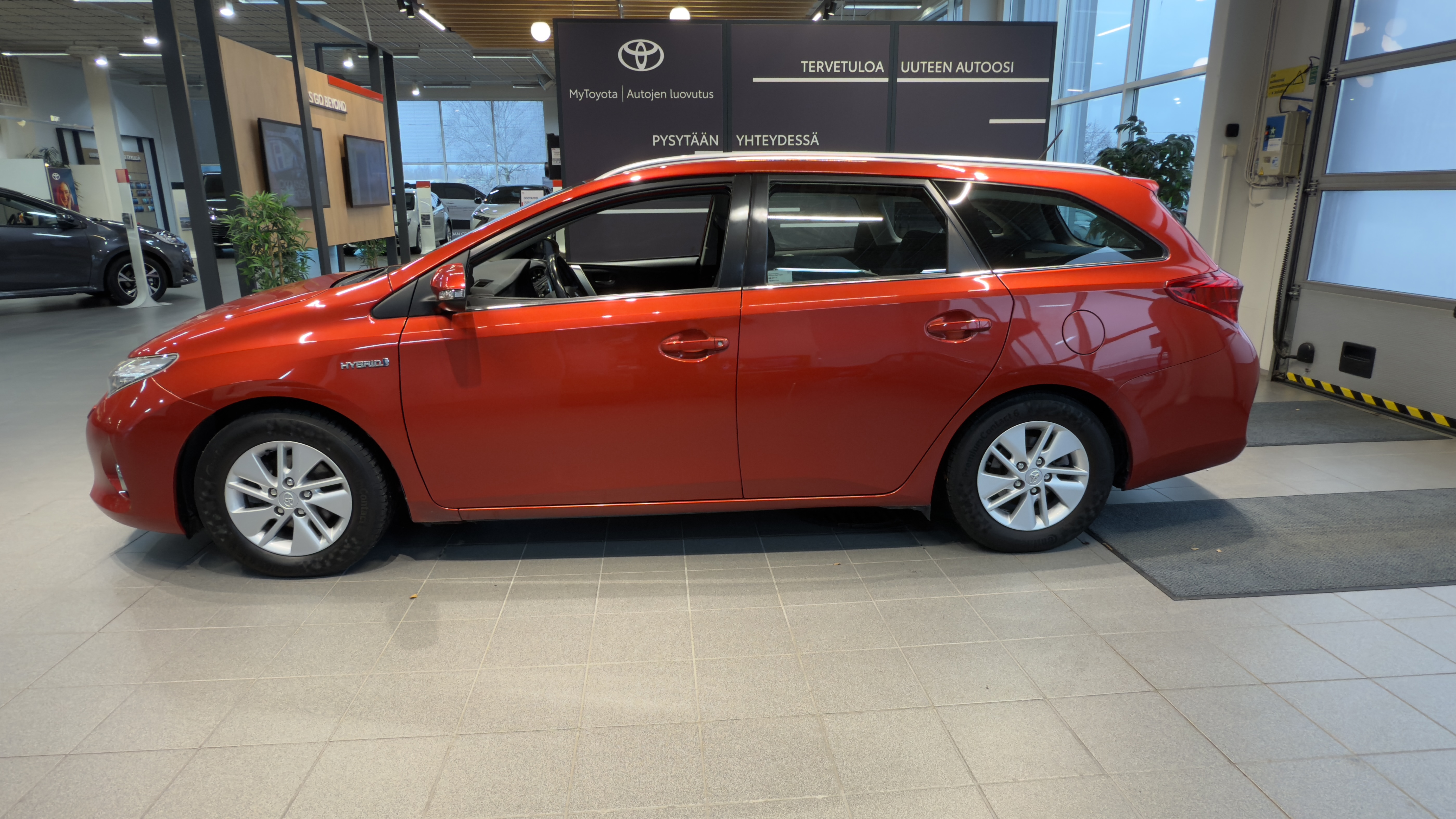 TOYOTA Auris 2013