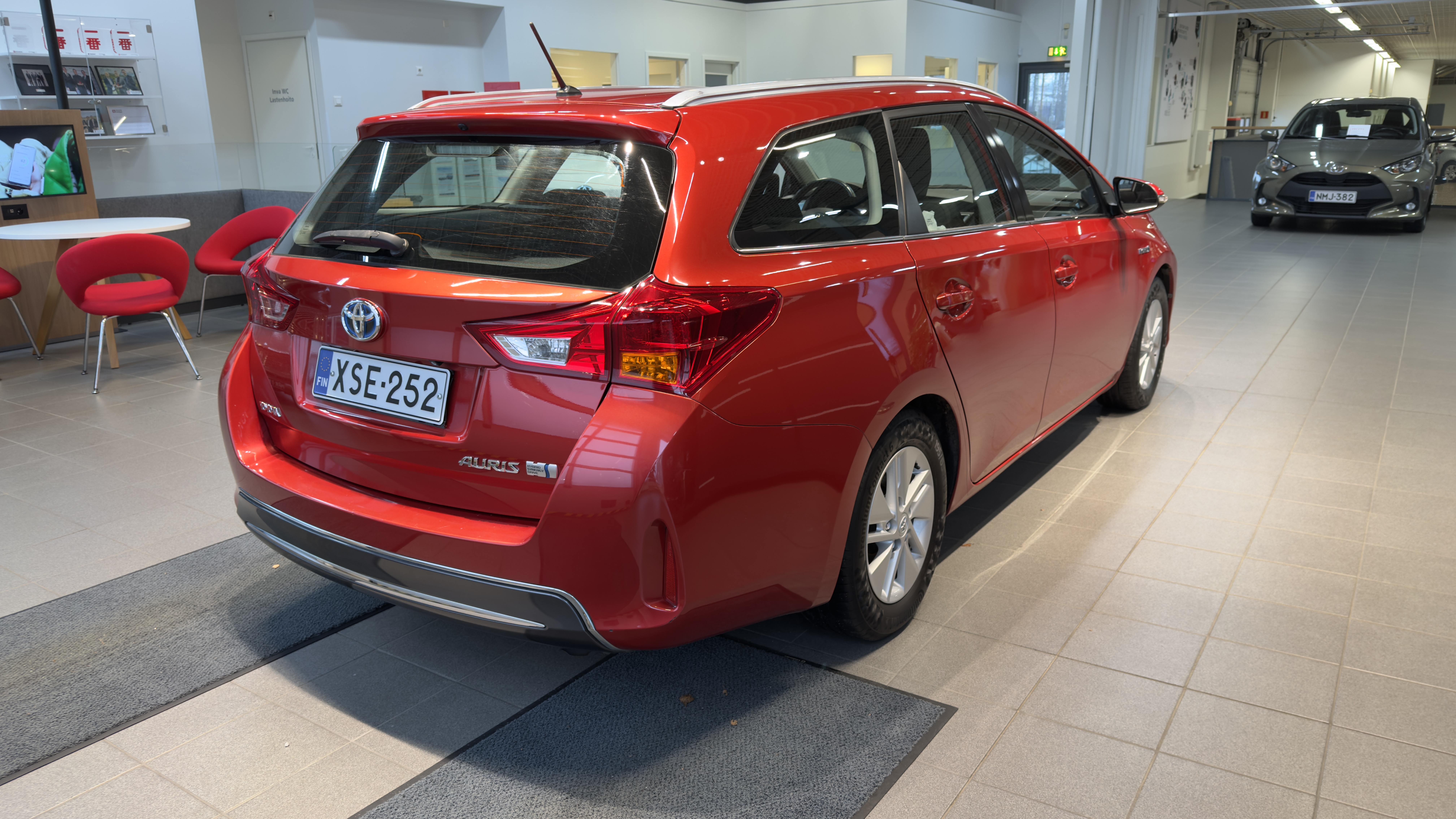 TOYOTA Auris 2013