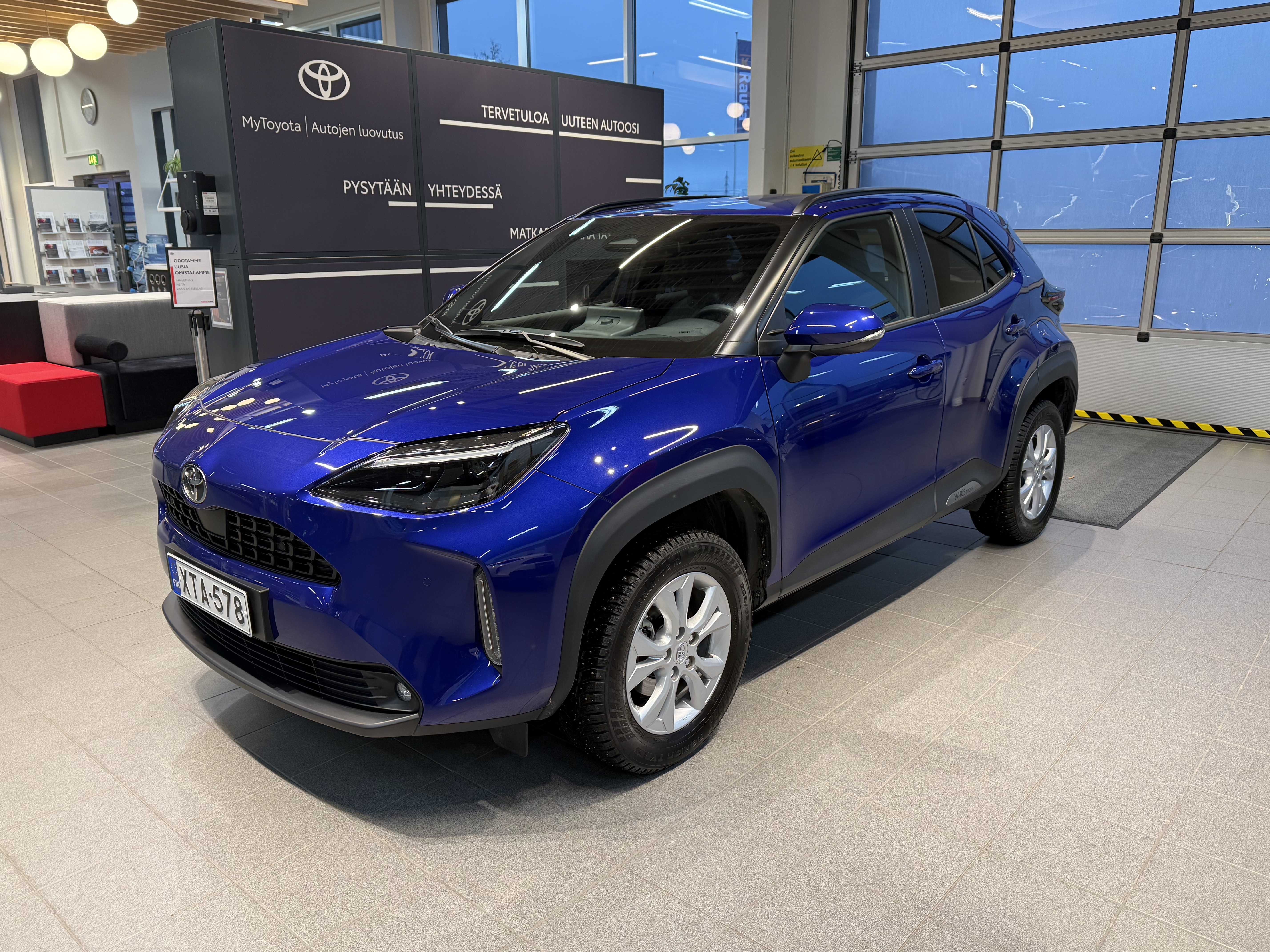 TOYOTA Yaris Cross 2024