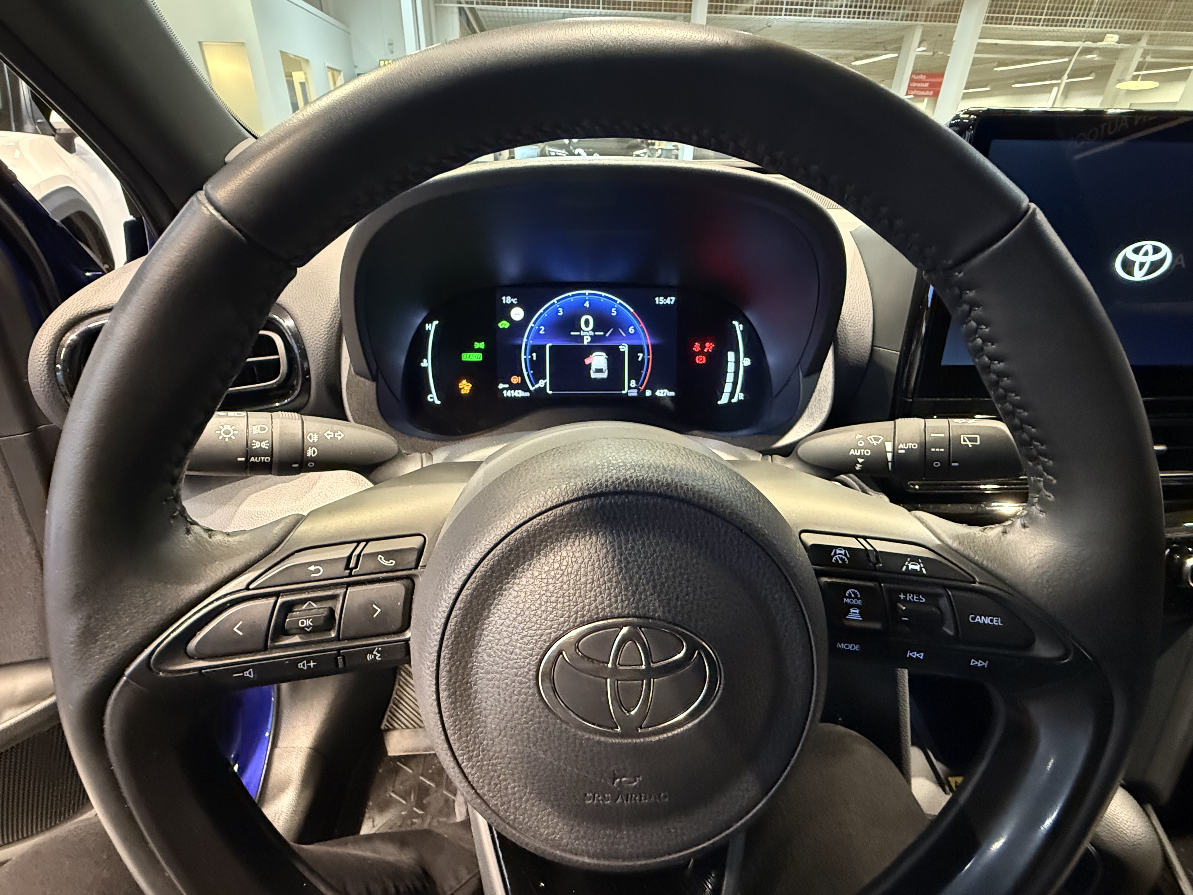 TOYOTA Yaris Cross 2024