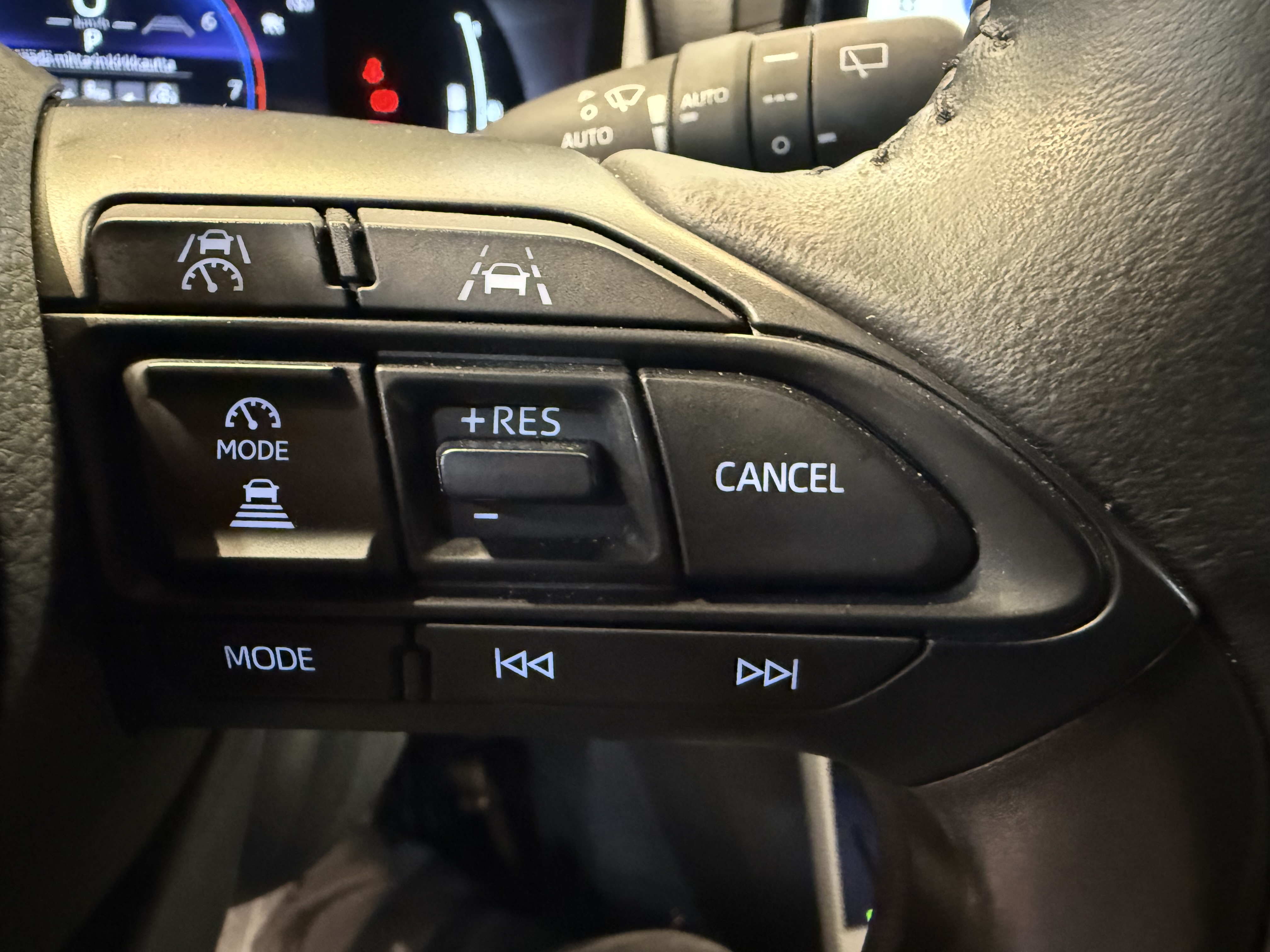 TOYOTA Yaris Cross 2024