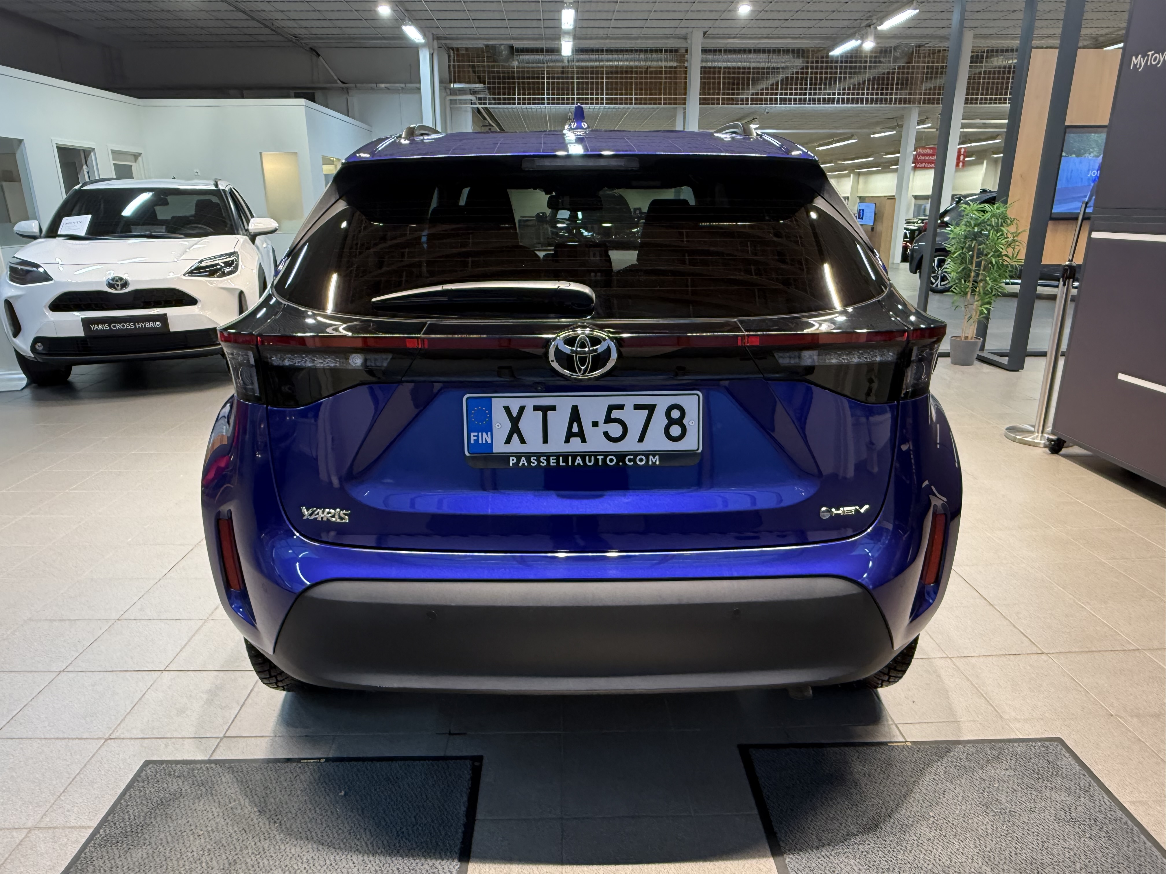 TOYOTA Yaris Cross 2024