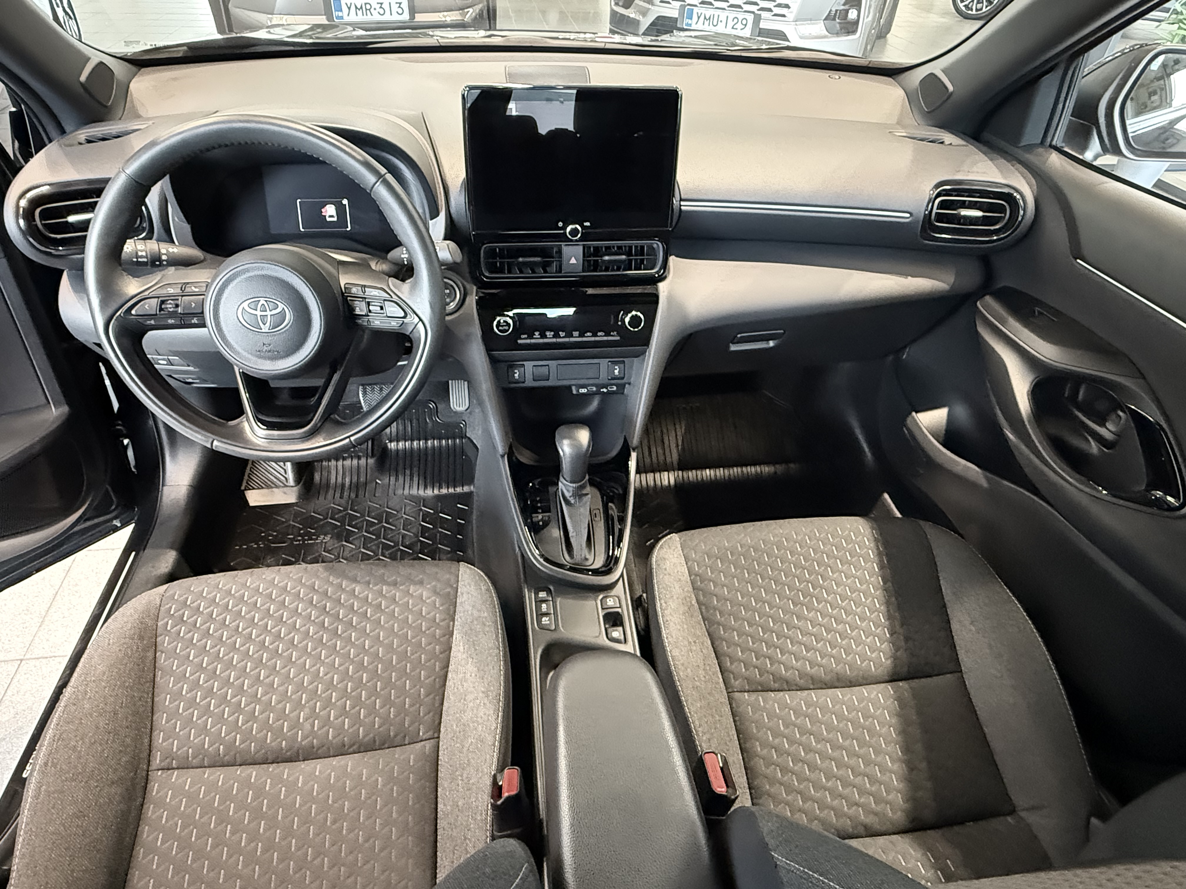 TOYOTA Yaris Cross 2025