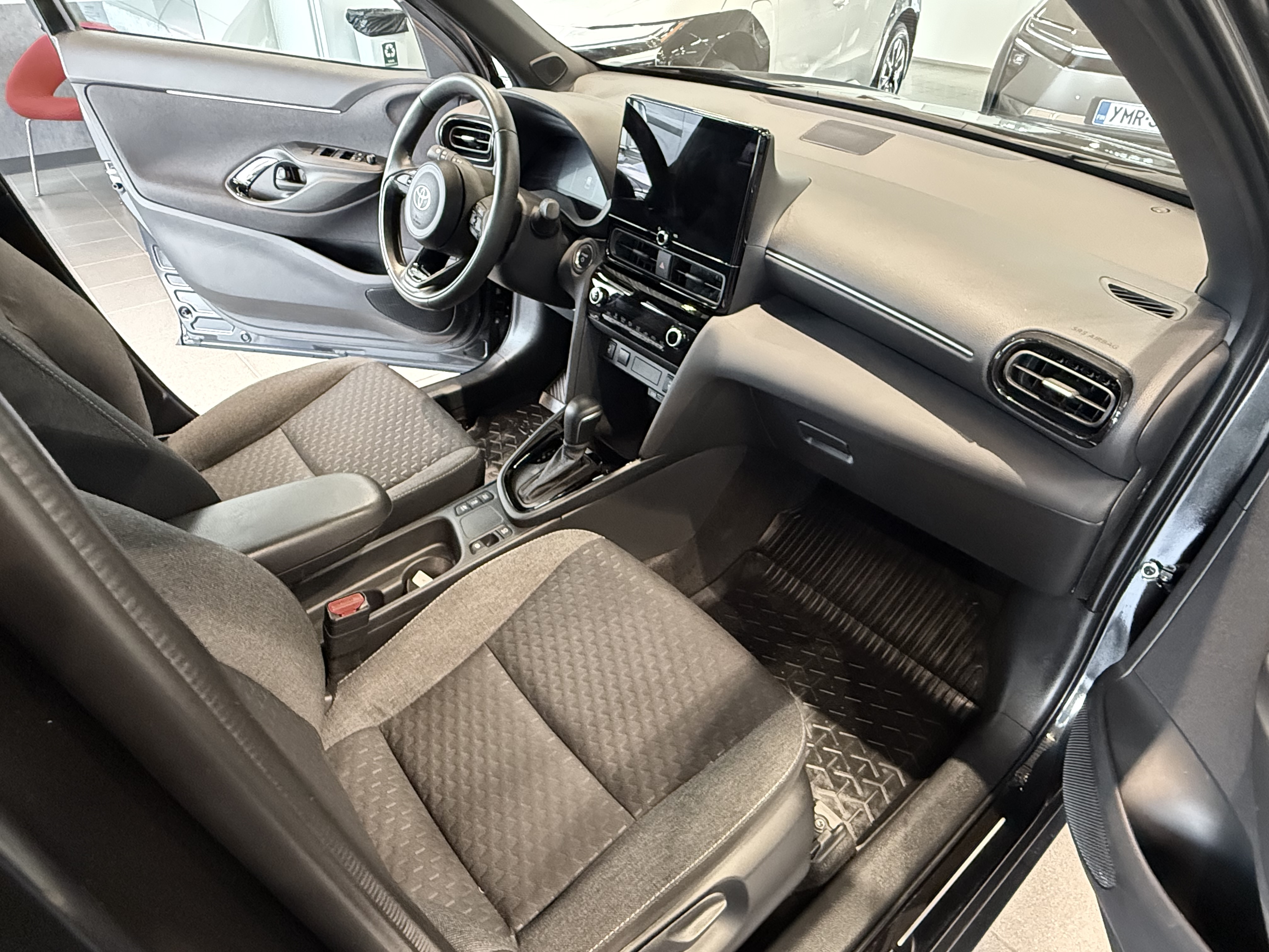 TOYOTA Yaris Cross 2025