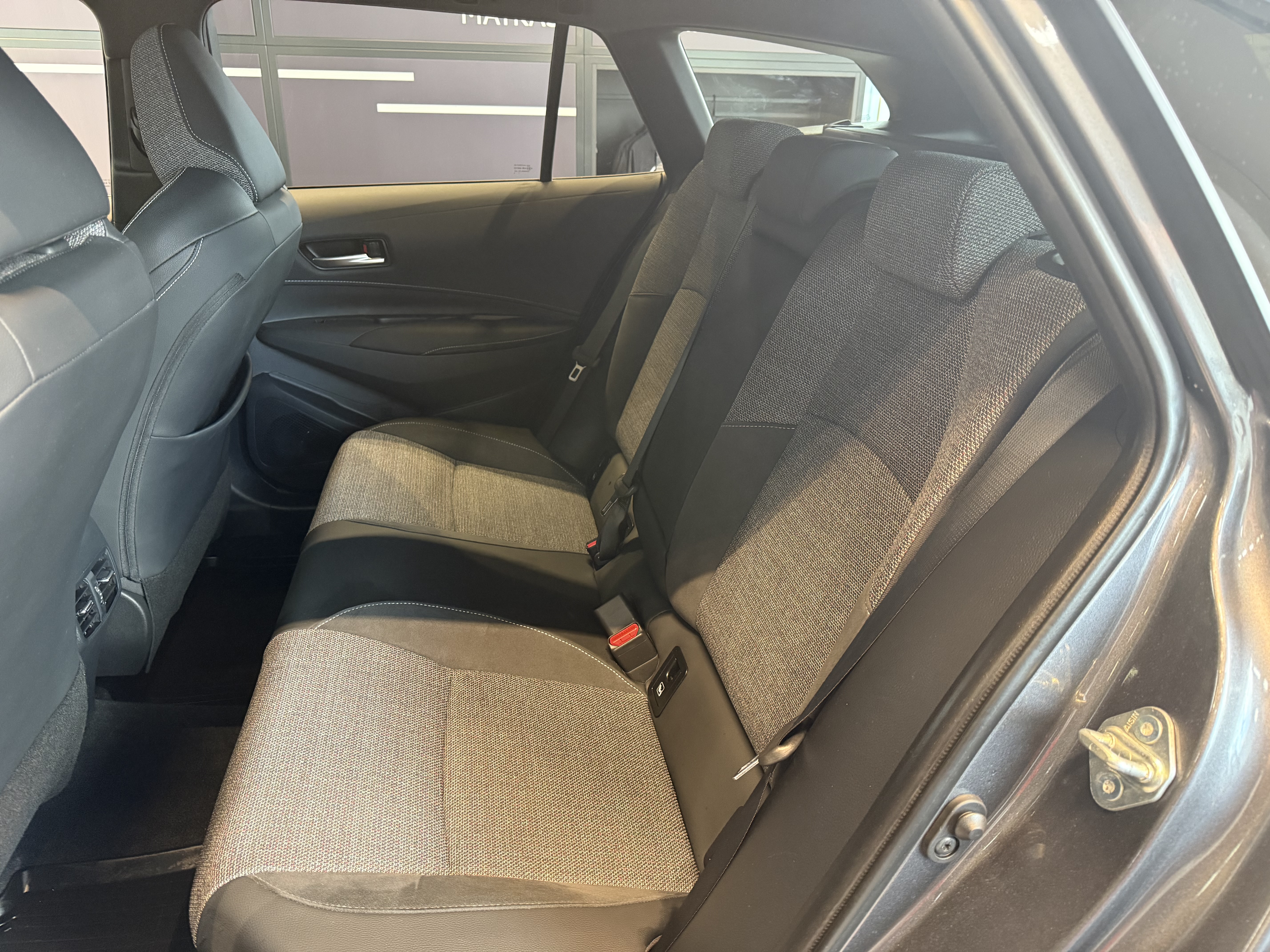 TOYOTA COROLLA 2025