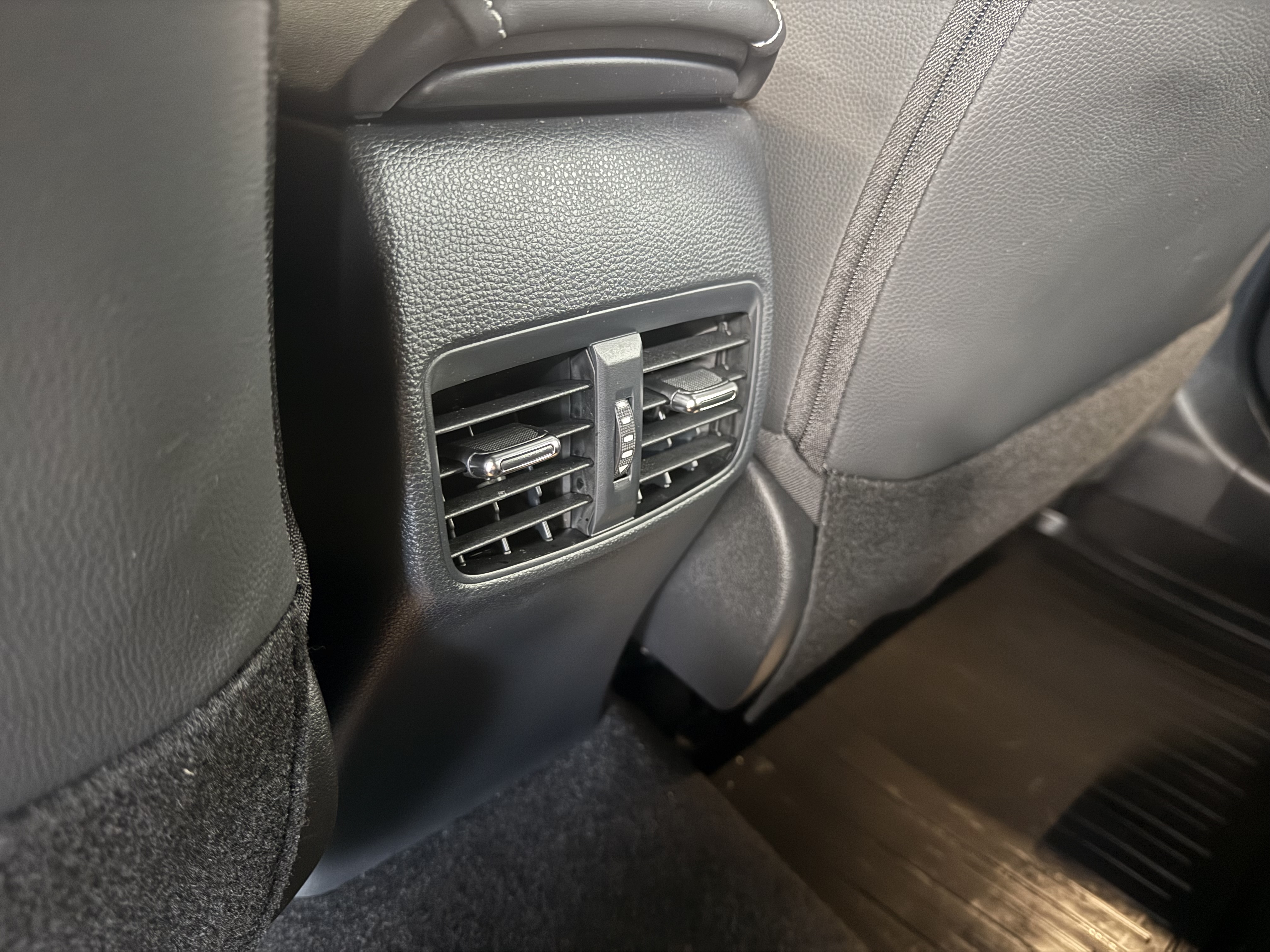 TOYOTA COROLLA 2025