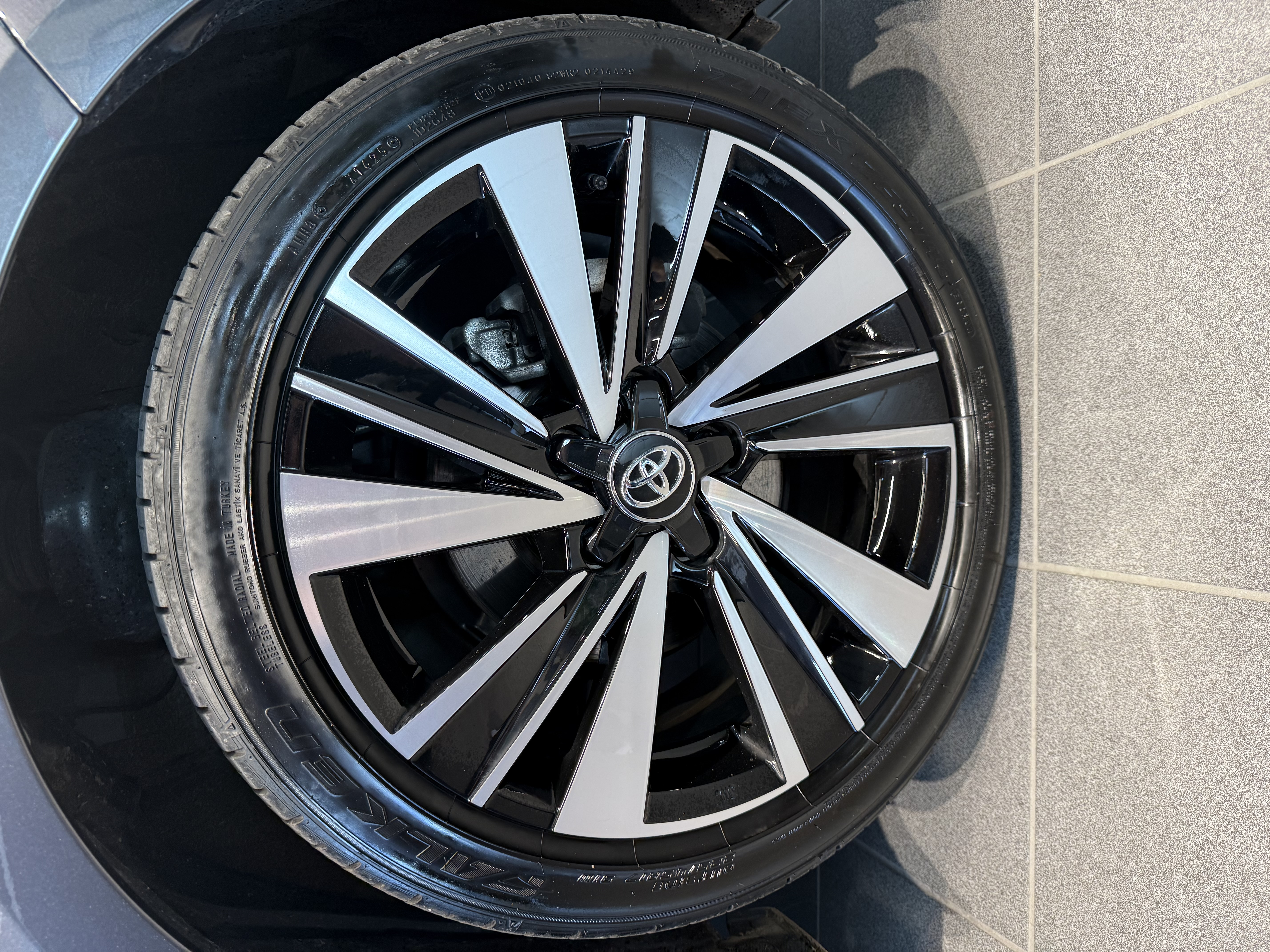 TOYOTA COROLLA 2025