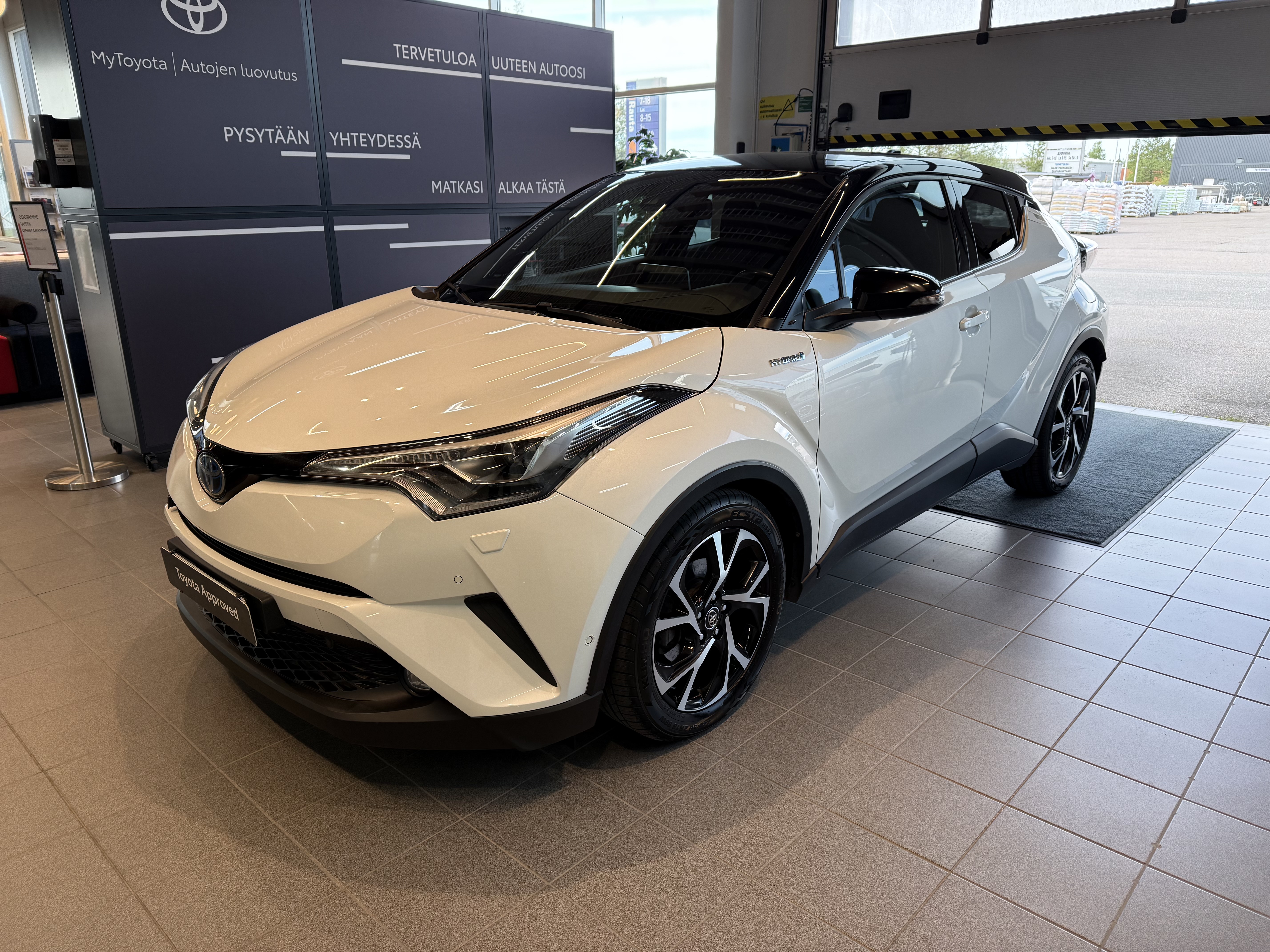 TOYOTA C-HR 2019