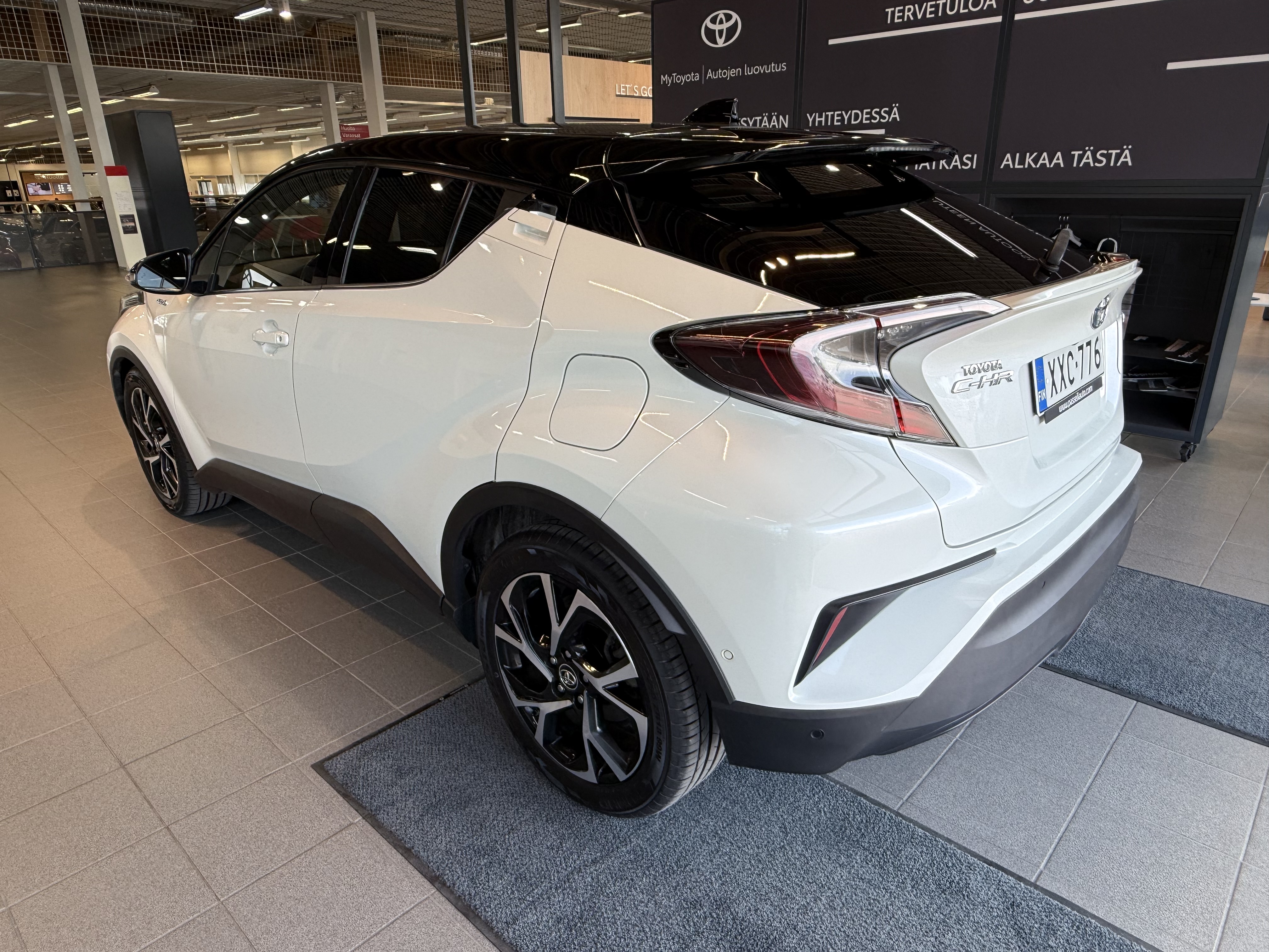 TOYOTA C-HR 2019