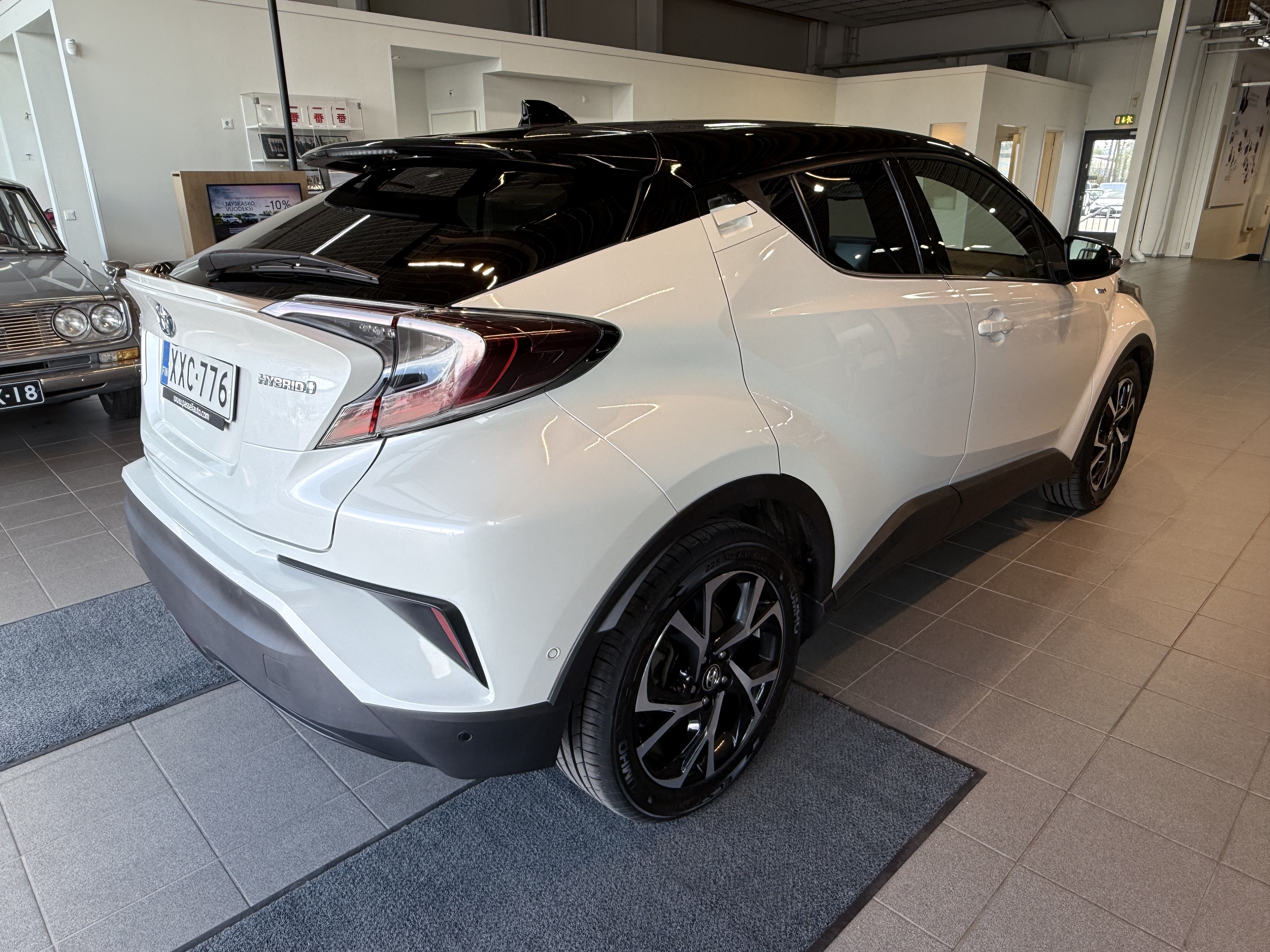 TOYOTA C-HR 2019