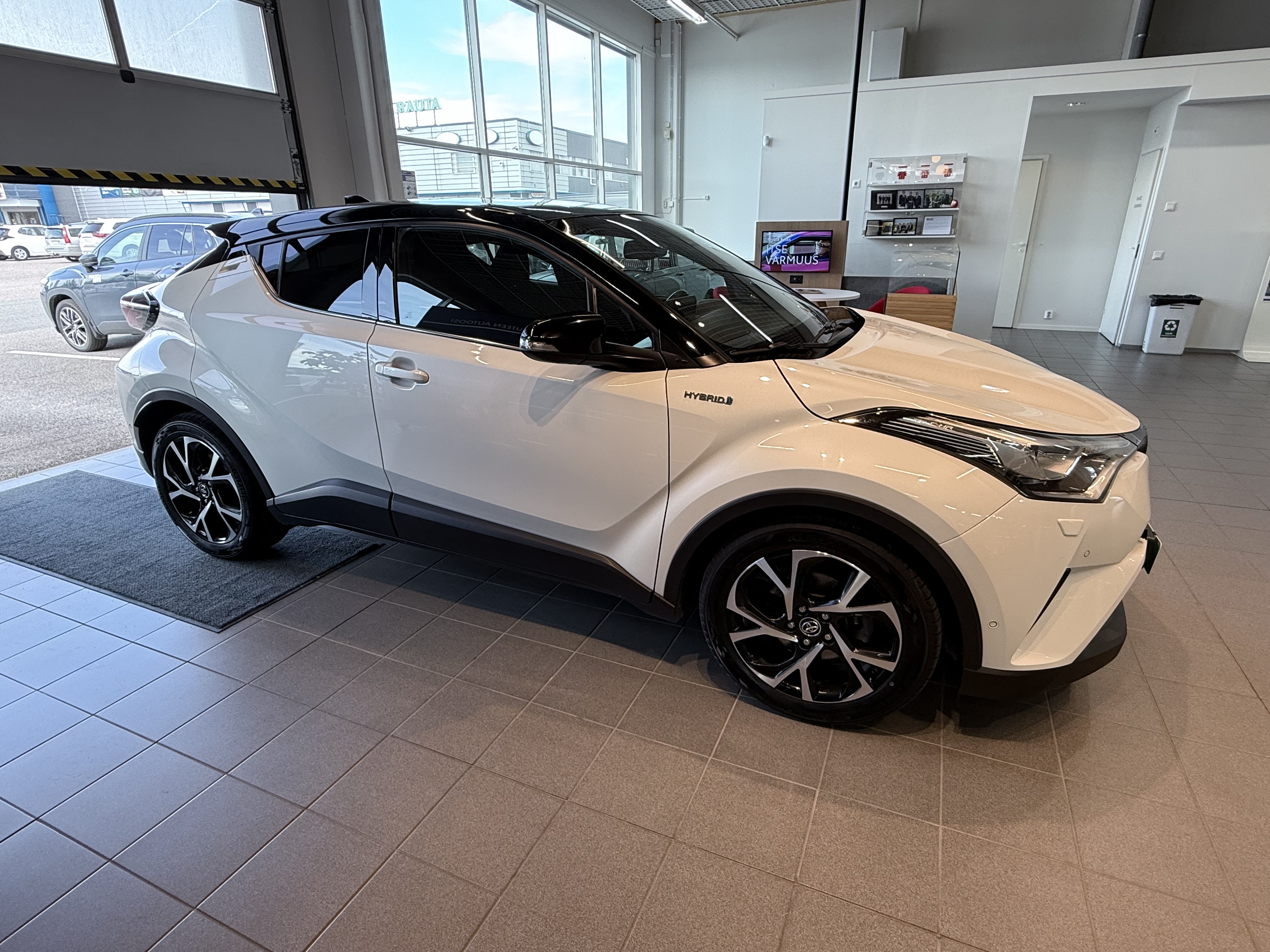 TOYOTA C-HR 2019