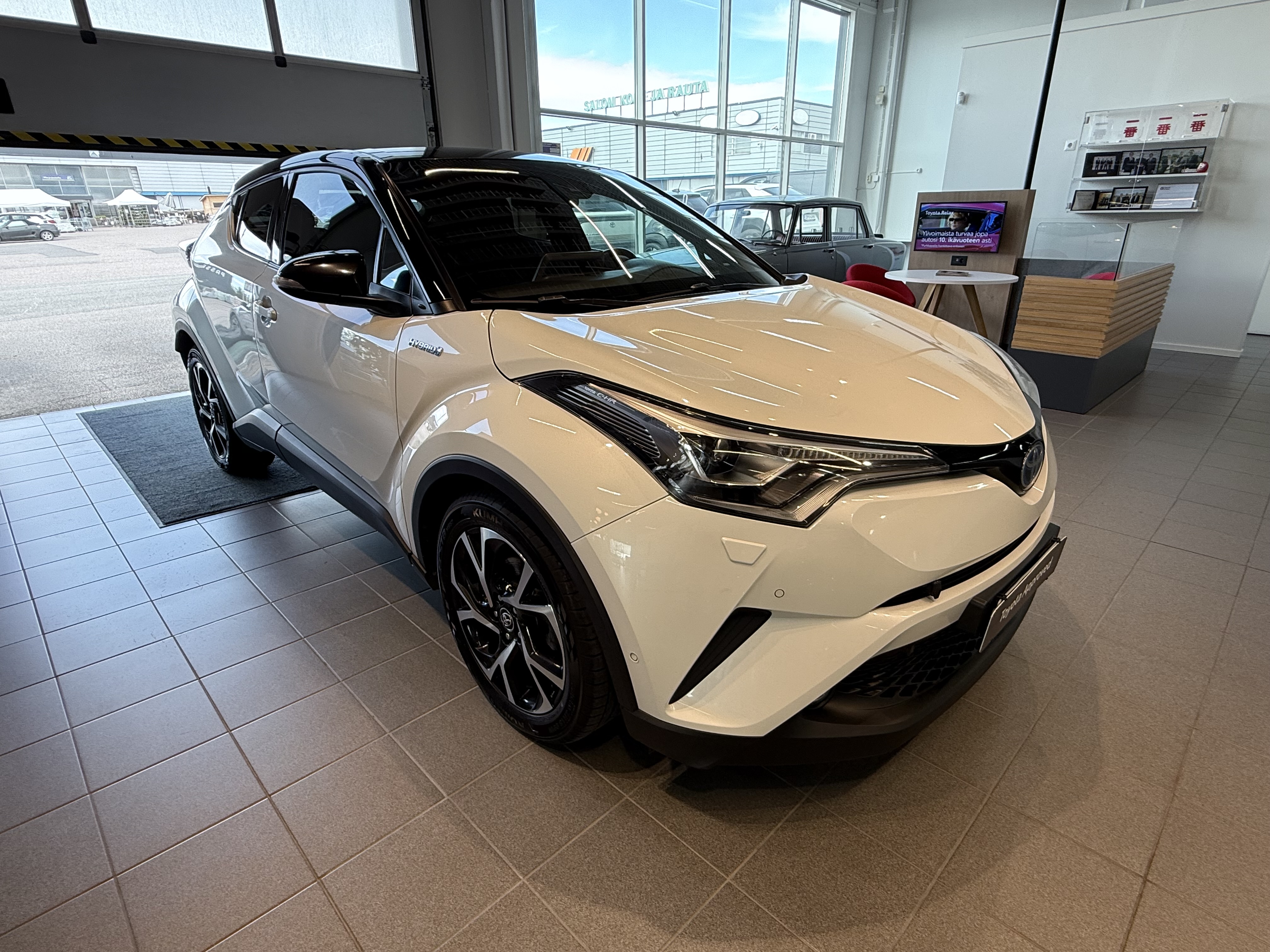 TOYOTA C-HR 2019