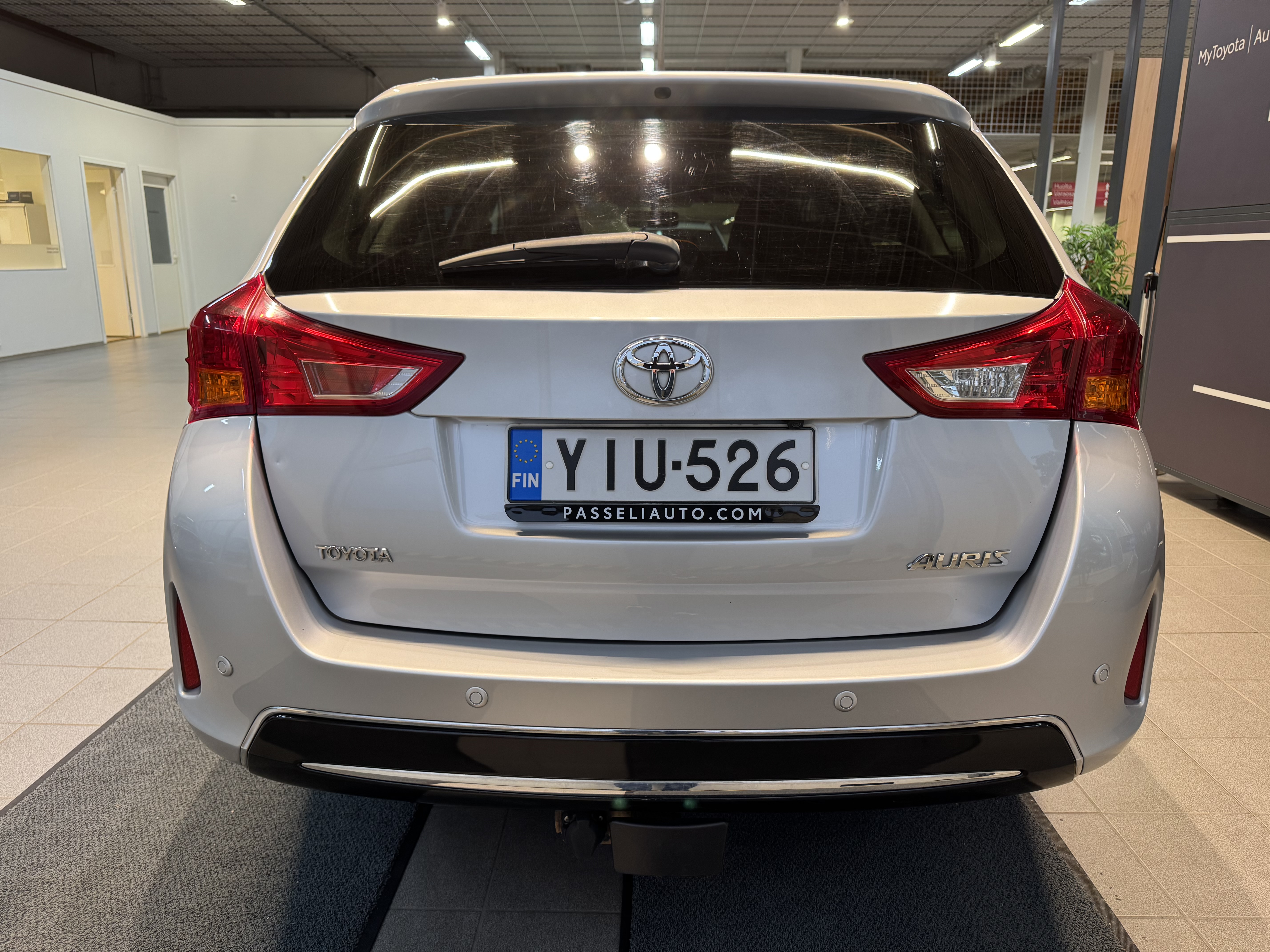 TOYOTA Auris 2014