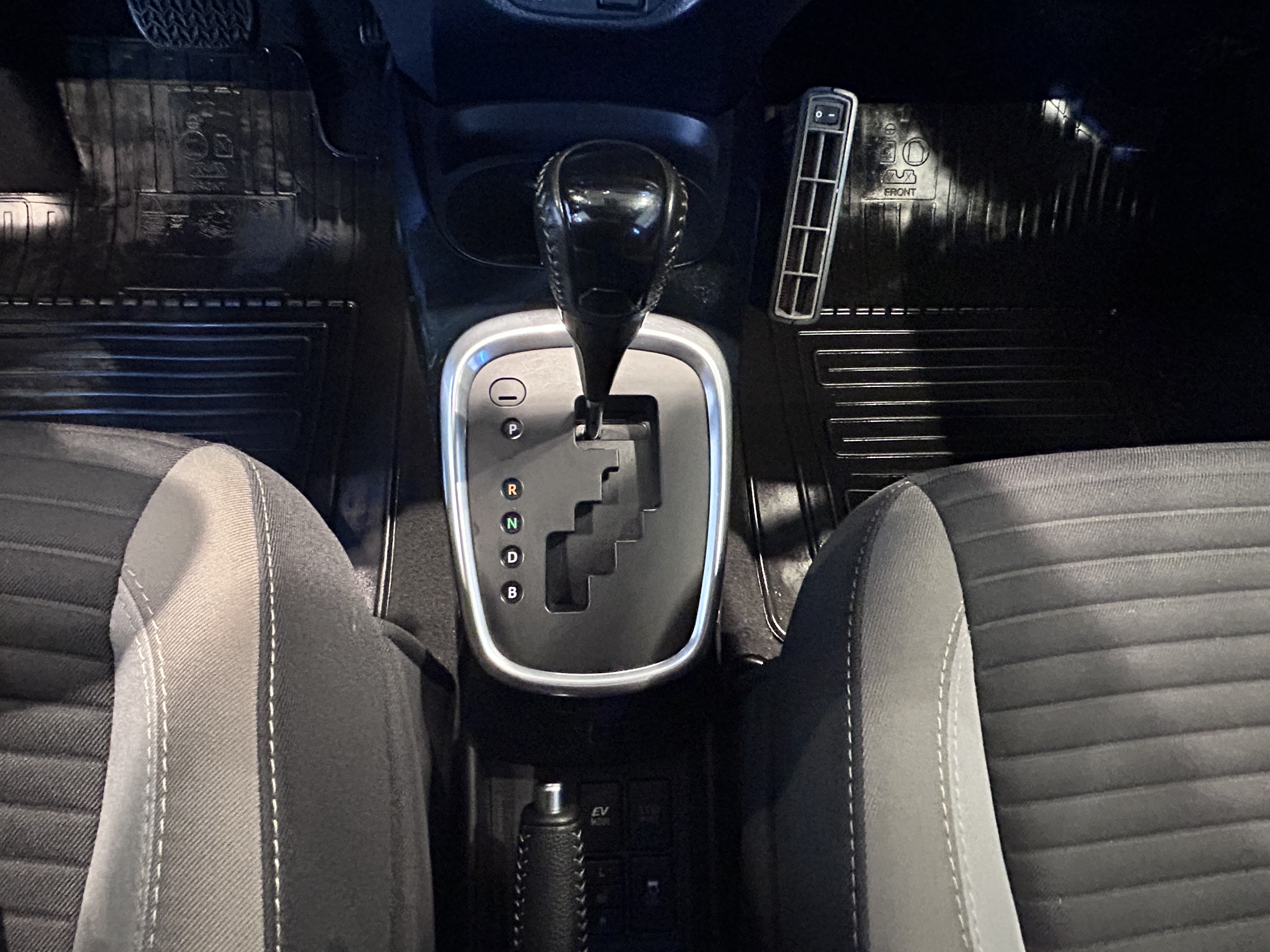 TOYOTA YARIS 0