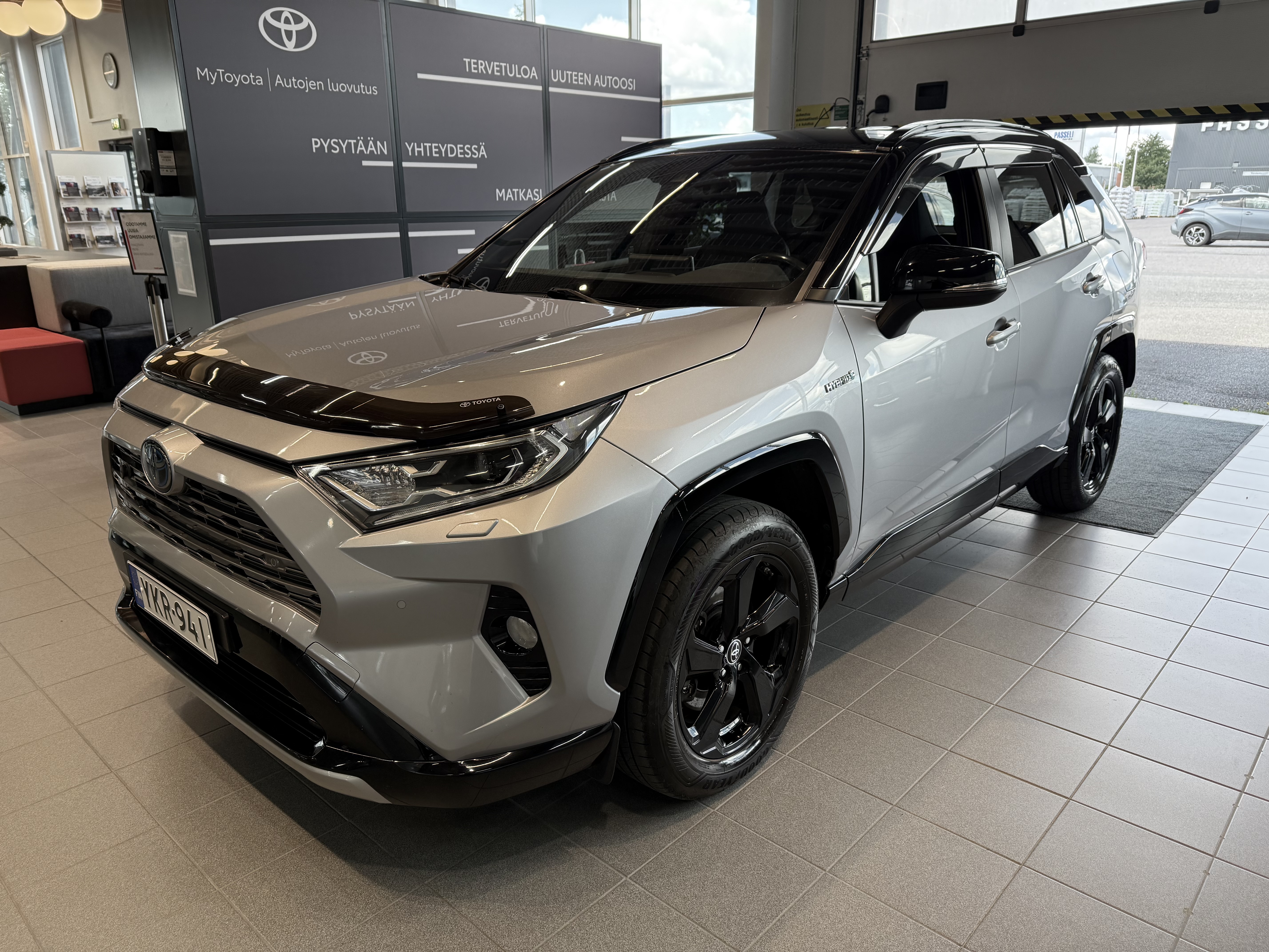 TOYOTA RAV4 2020