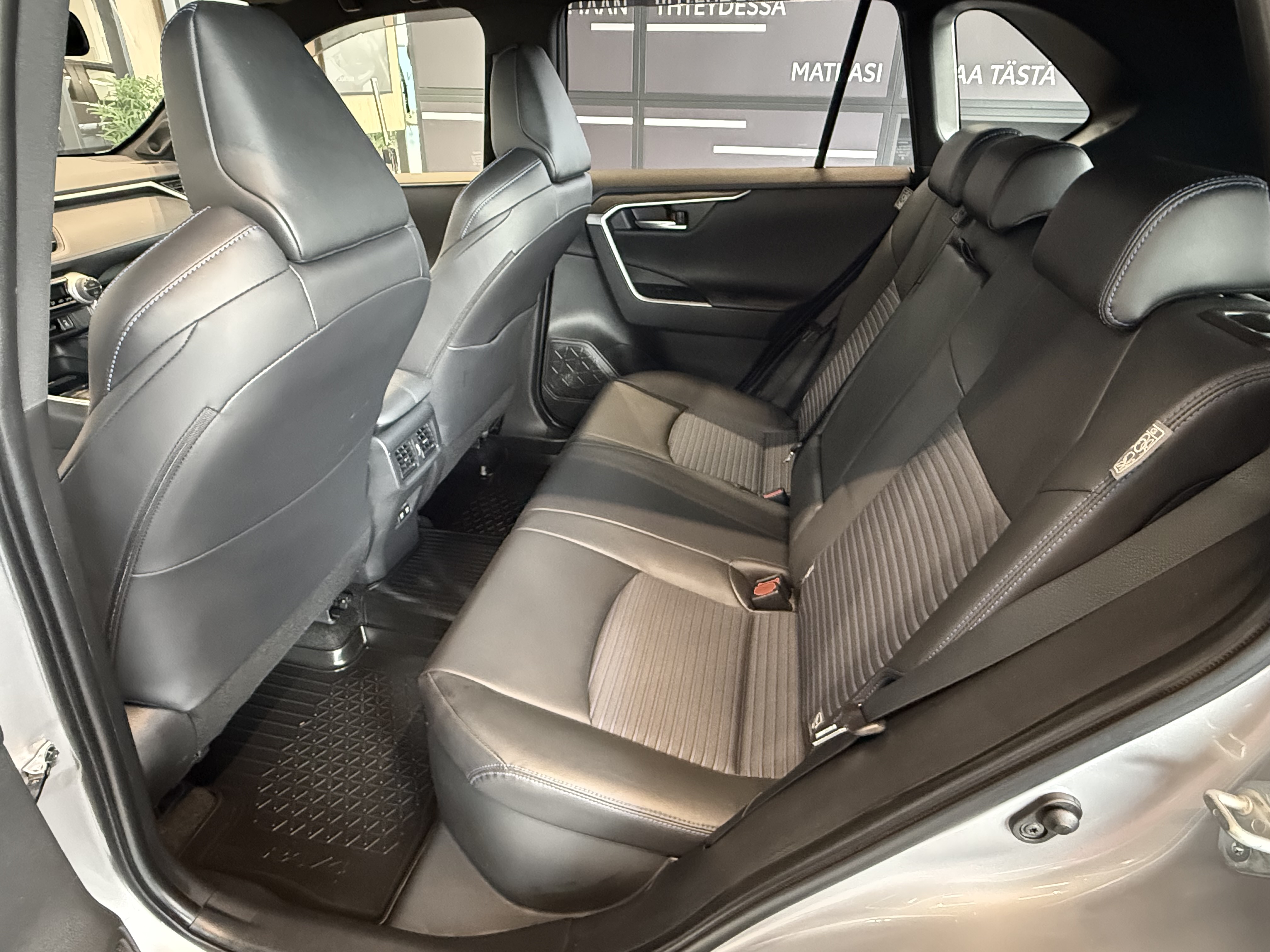 TOYOTA RAV4 2020