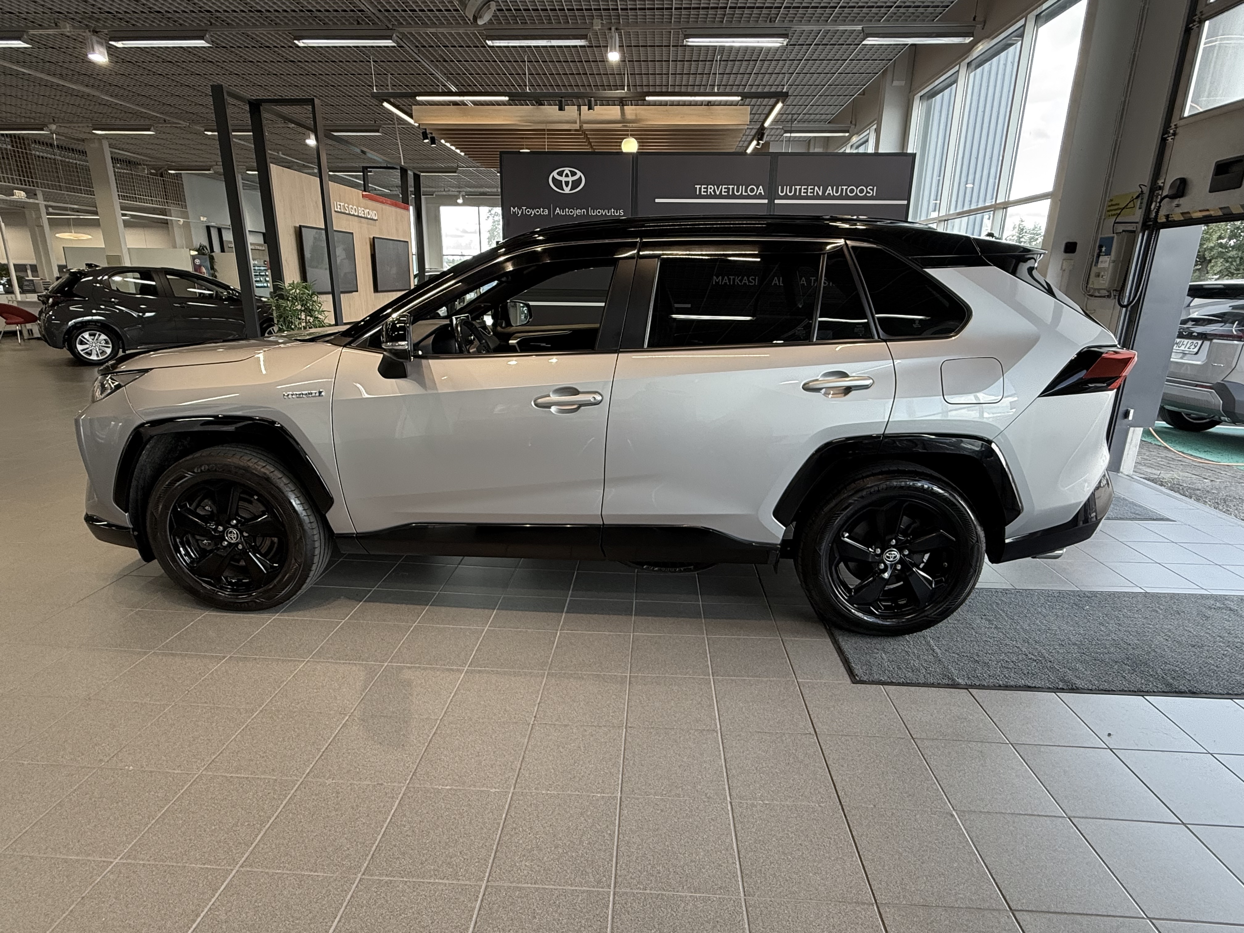 TOYOTA RAV4 2020