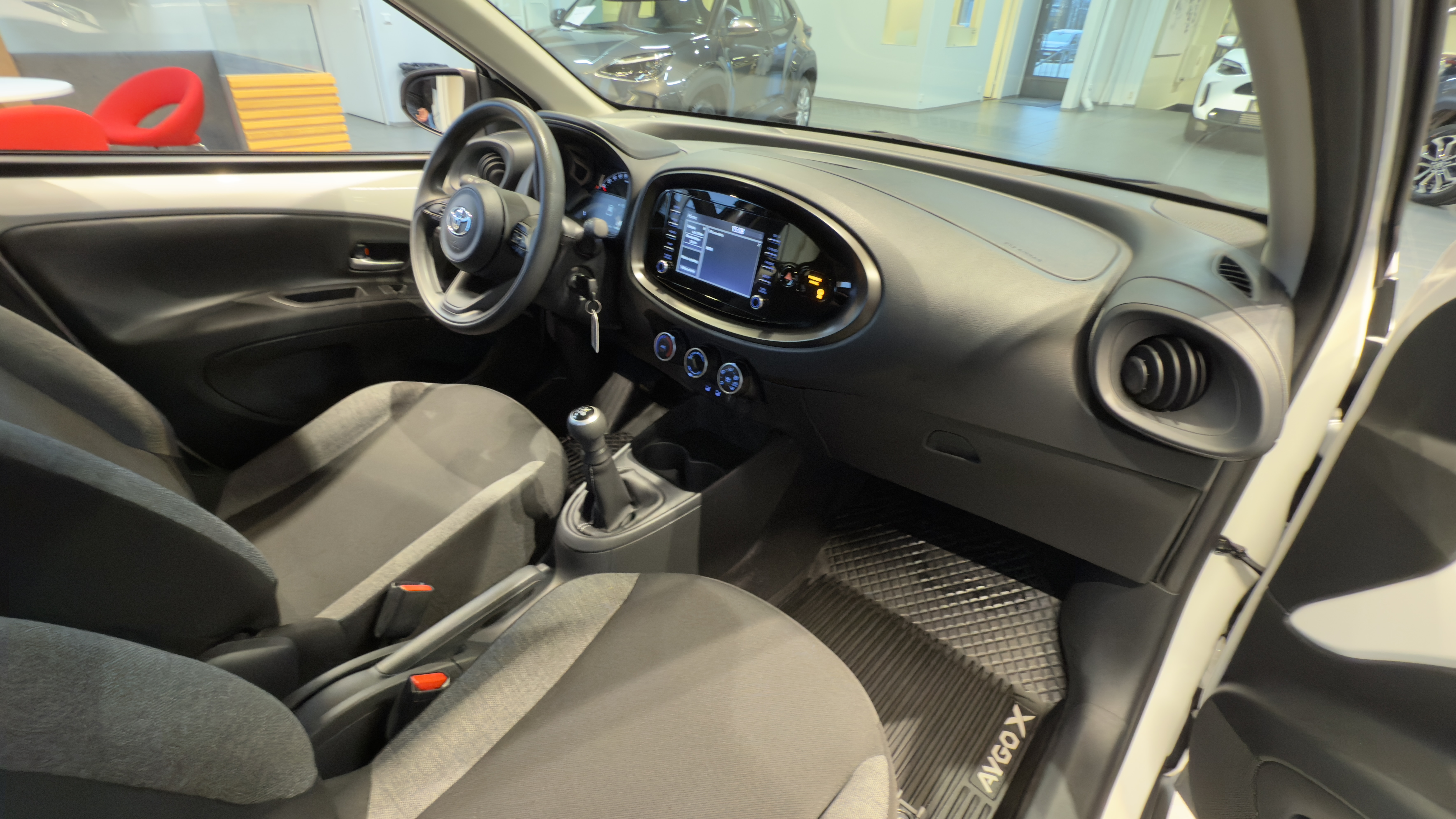 TOYOTA Aygo X 2023
