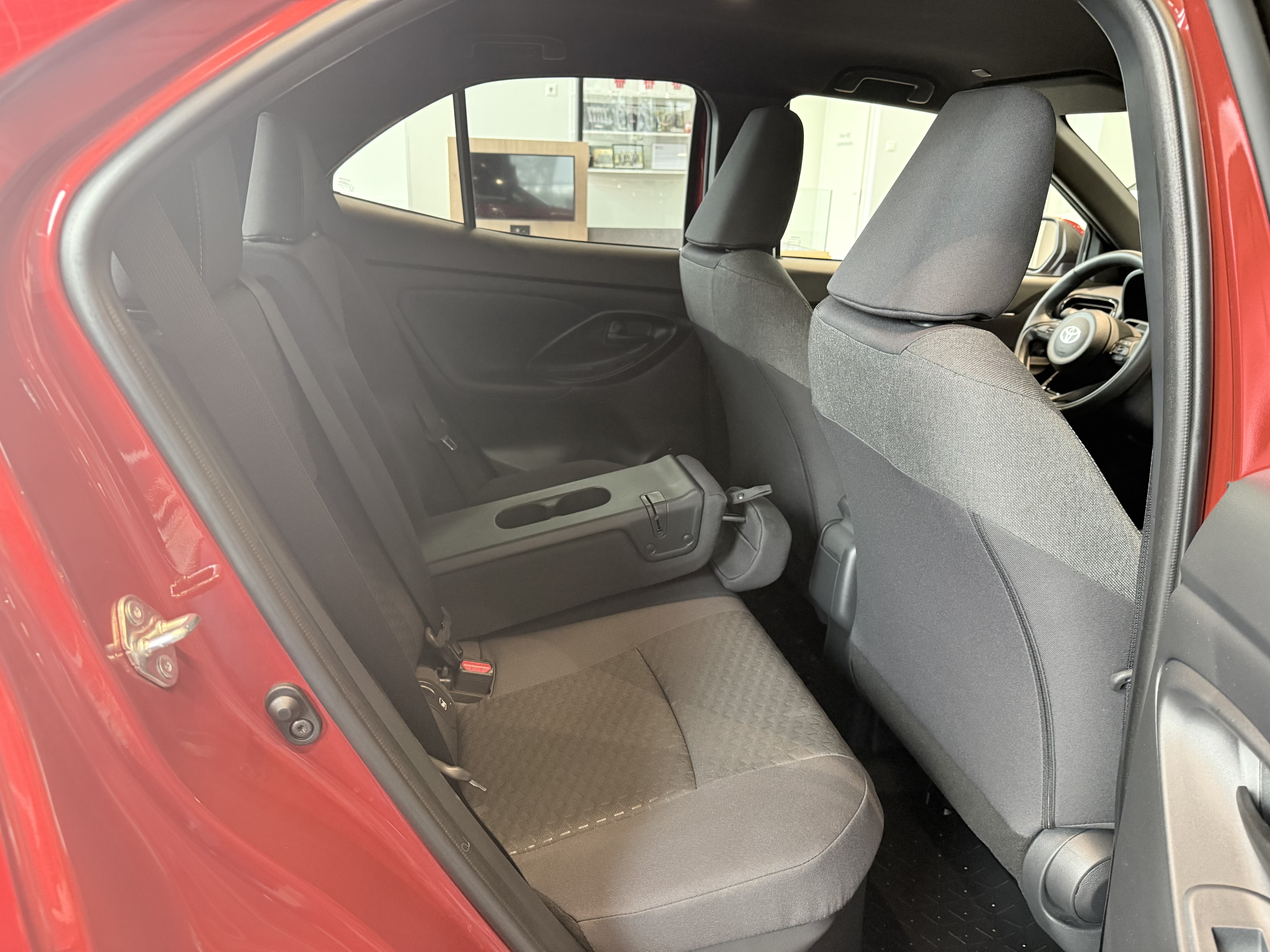 TOYOTA Yaris Cross 2026