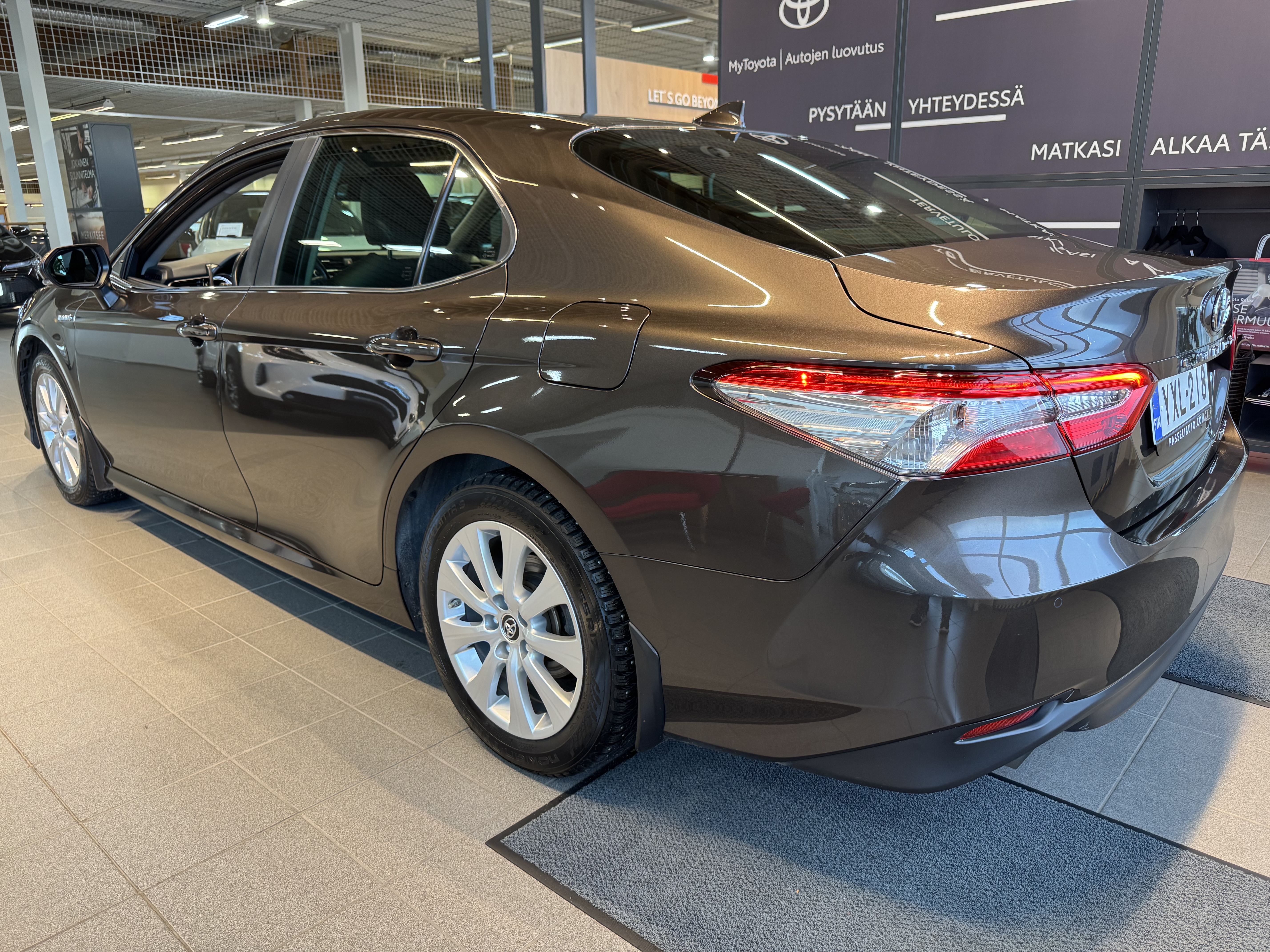 TOYOTA CAMRY 2021