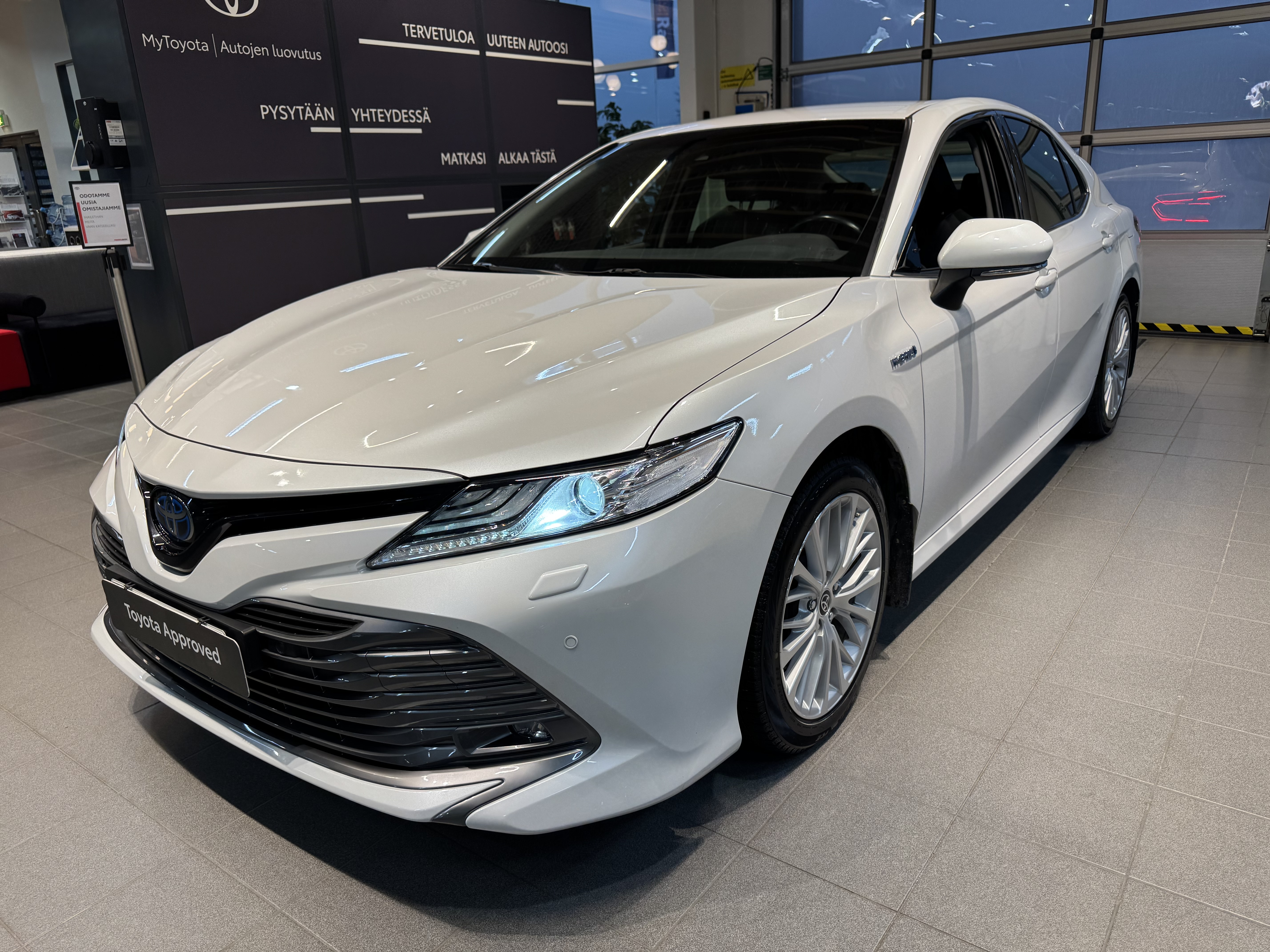 TOYOTA CAMRY 2021