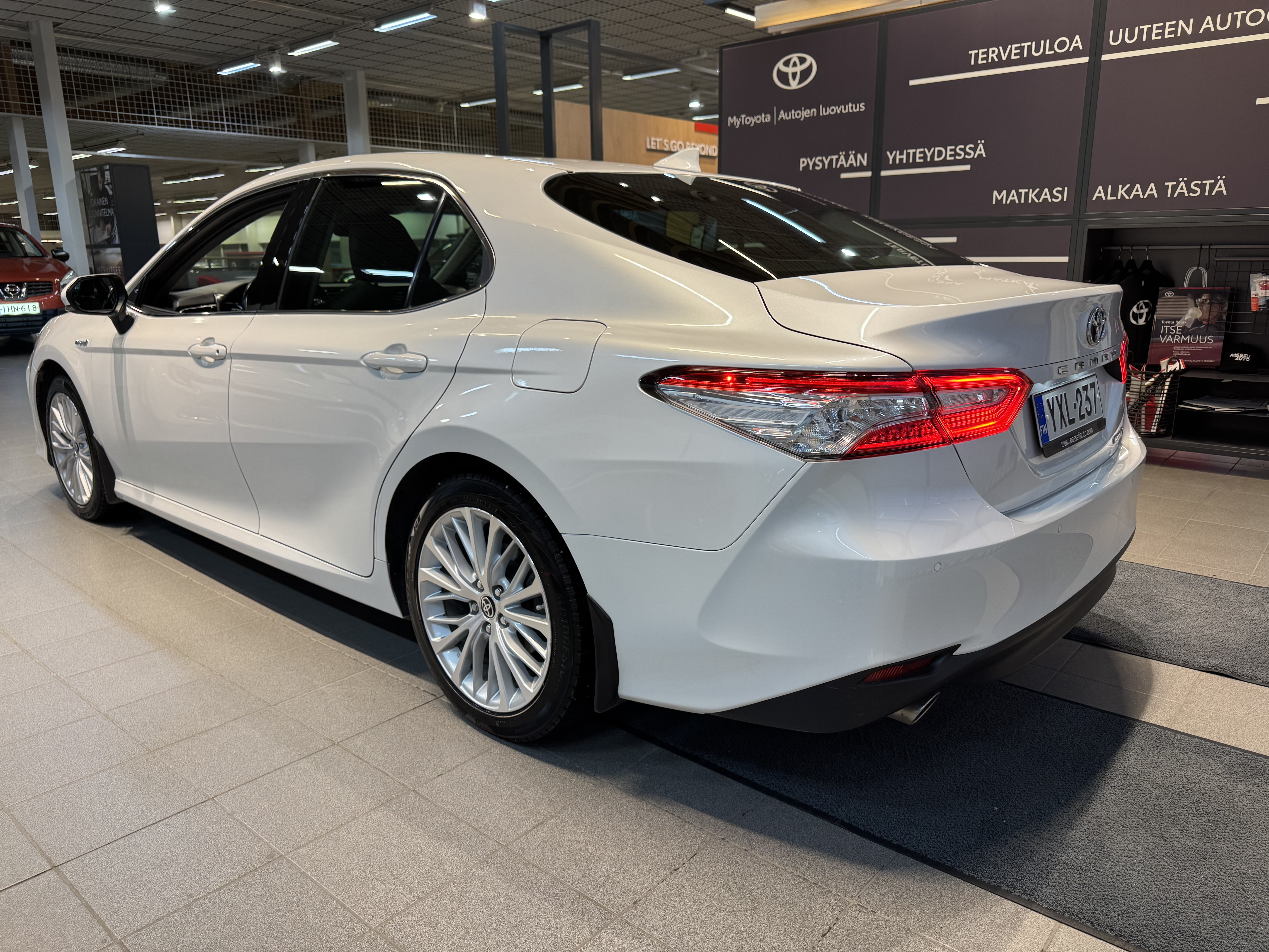 TOYOTA CAMRY 2021
