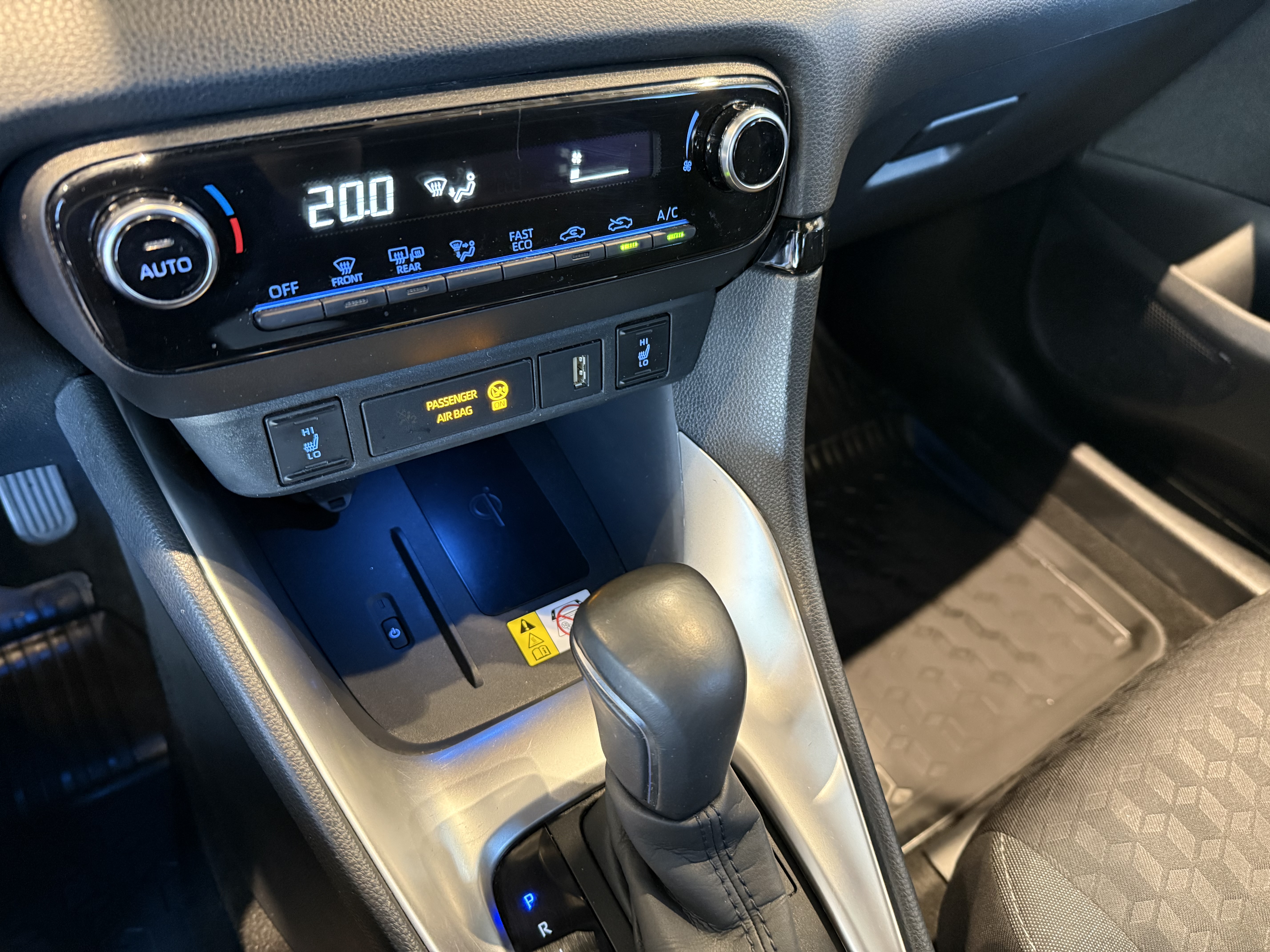 TOYOTA YARIS 2022