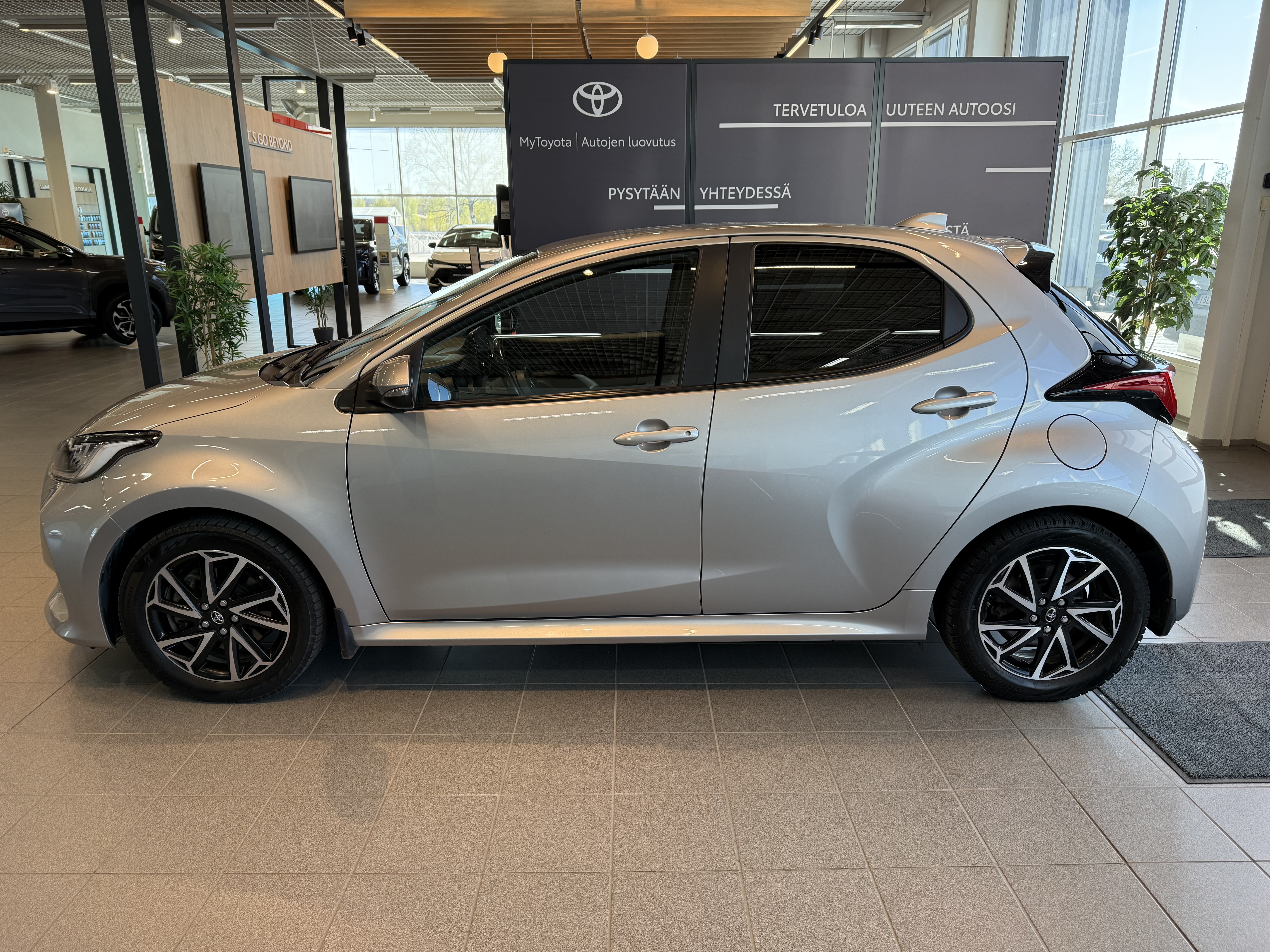 TOYOTA YARIS 2022