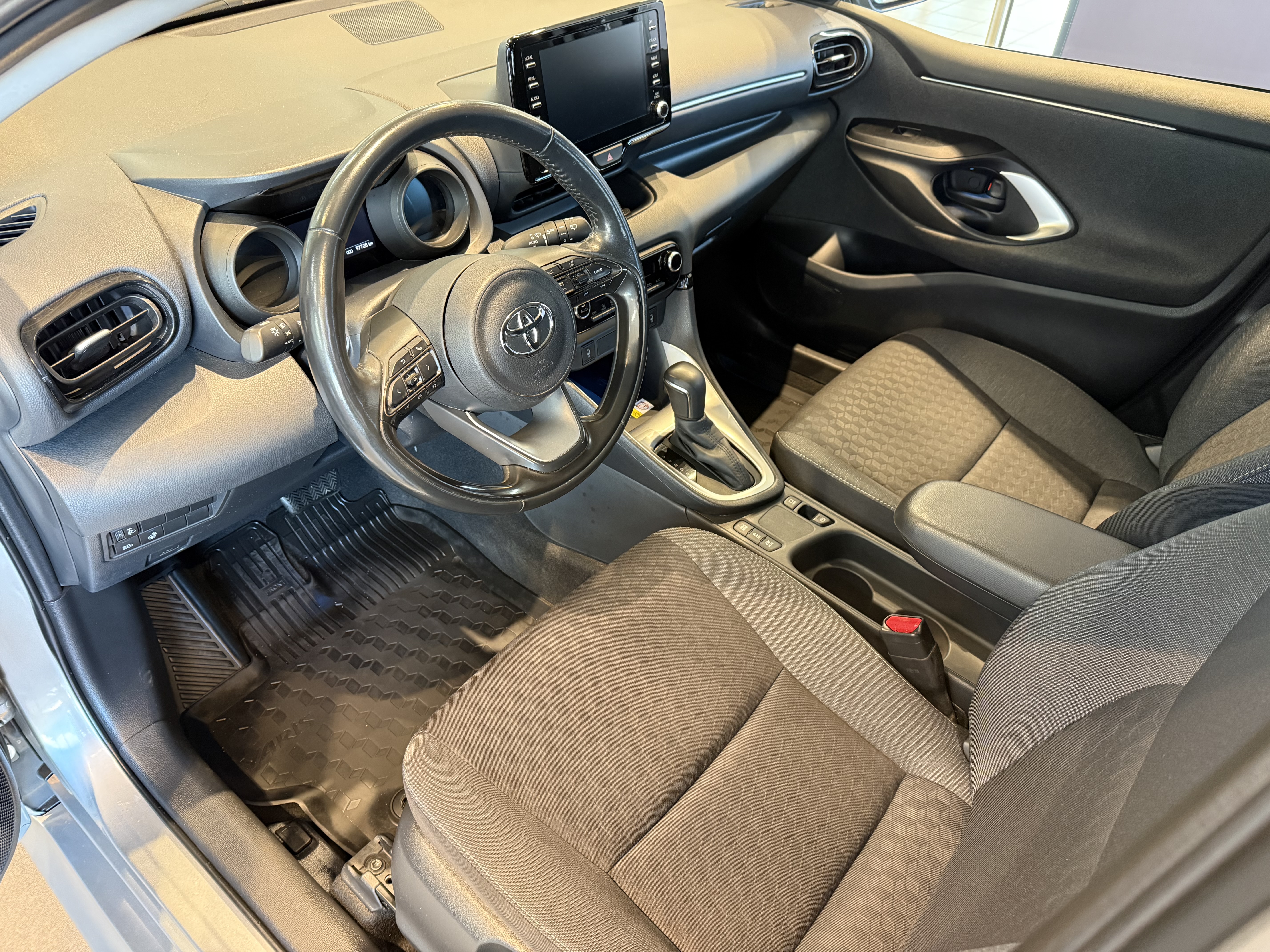 TOYOTA YARIS 2022