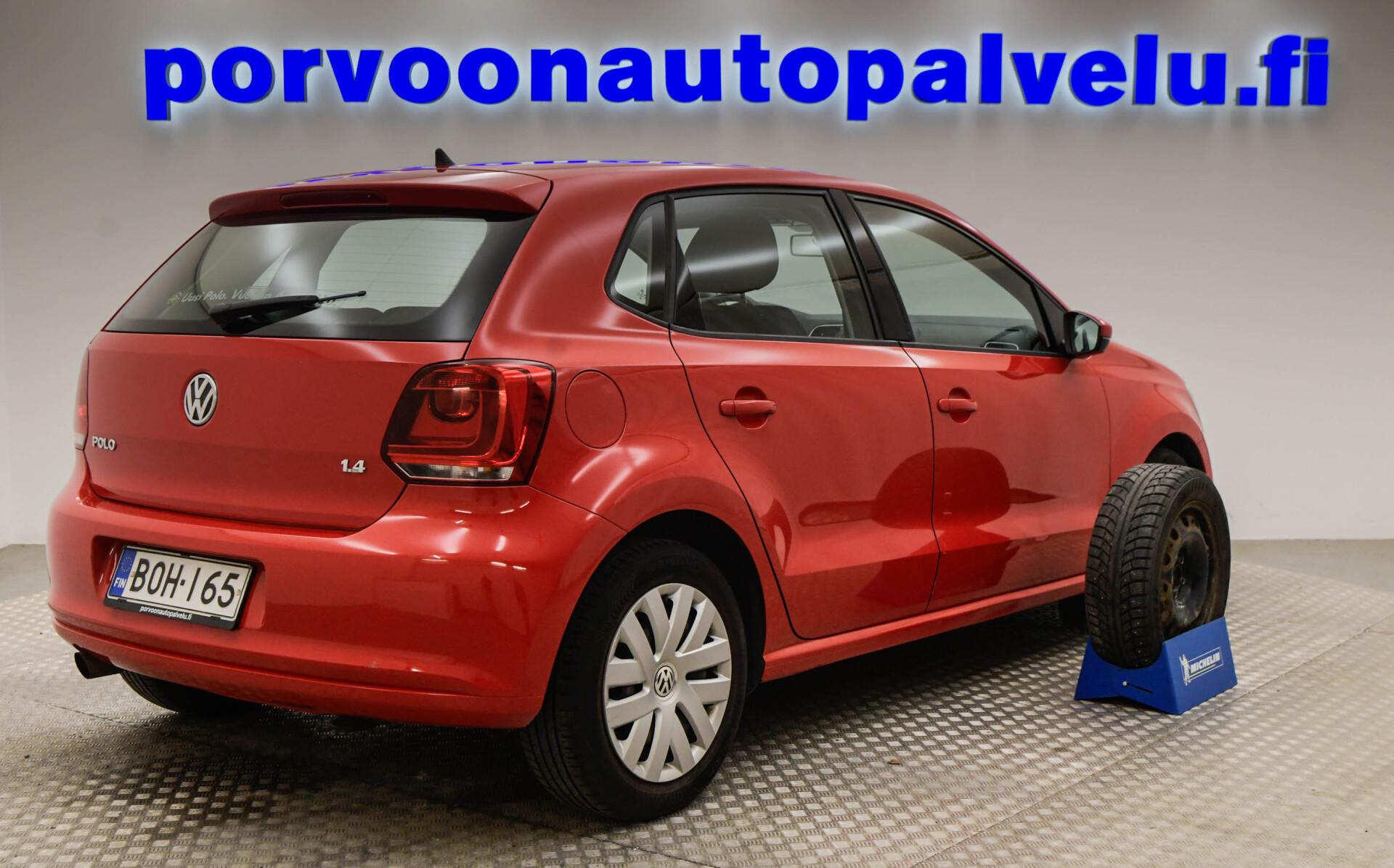 VOLKSWAGEN Polo 2010