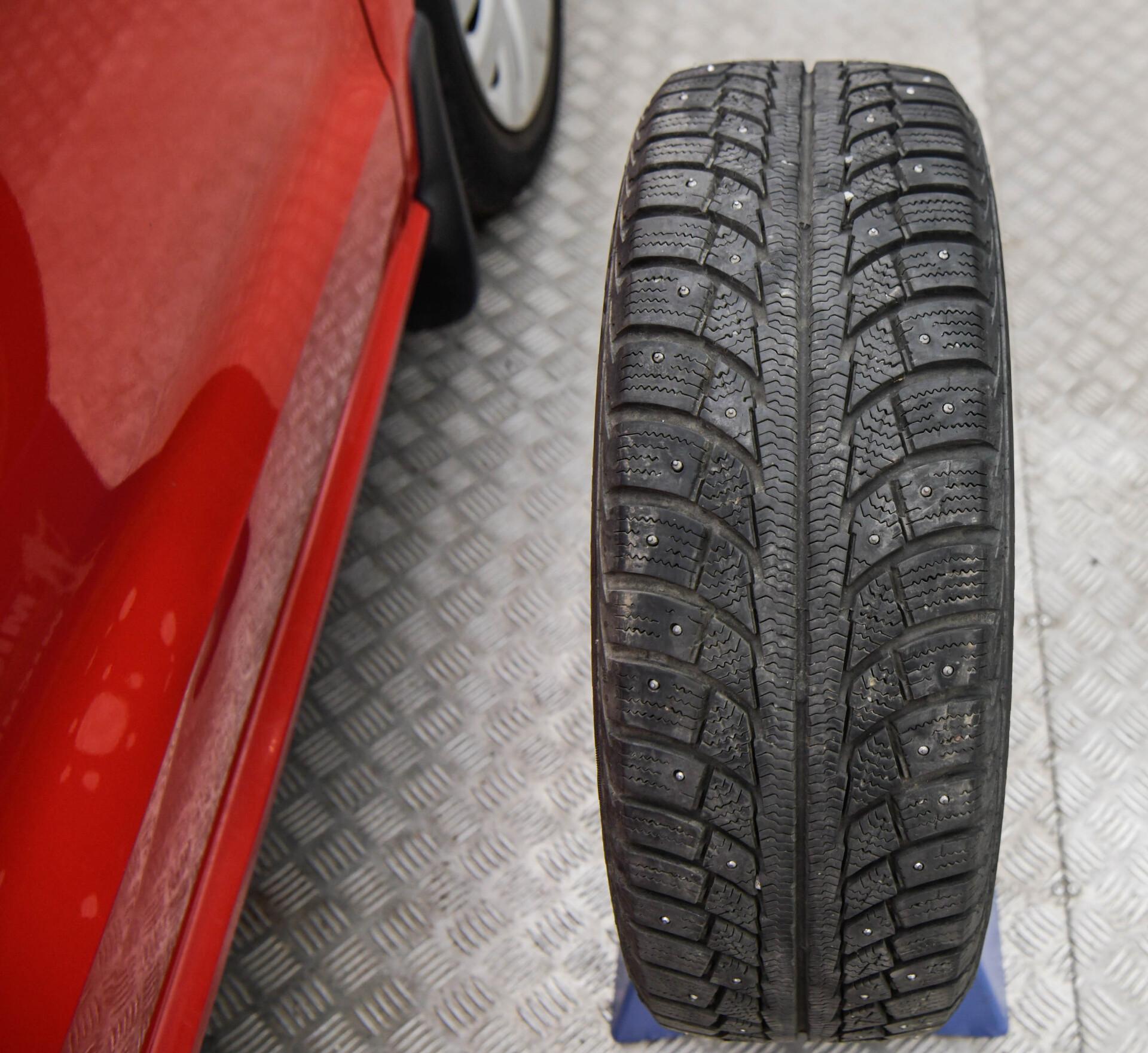 VOLKSWAGEN Polo 2010