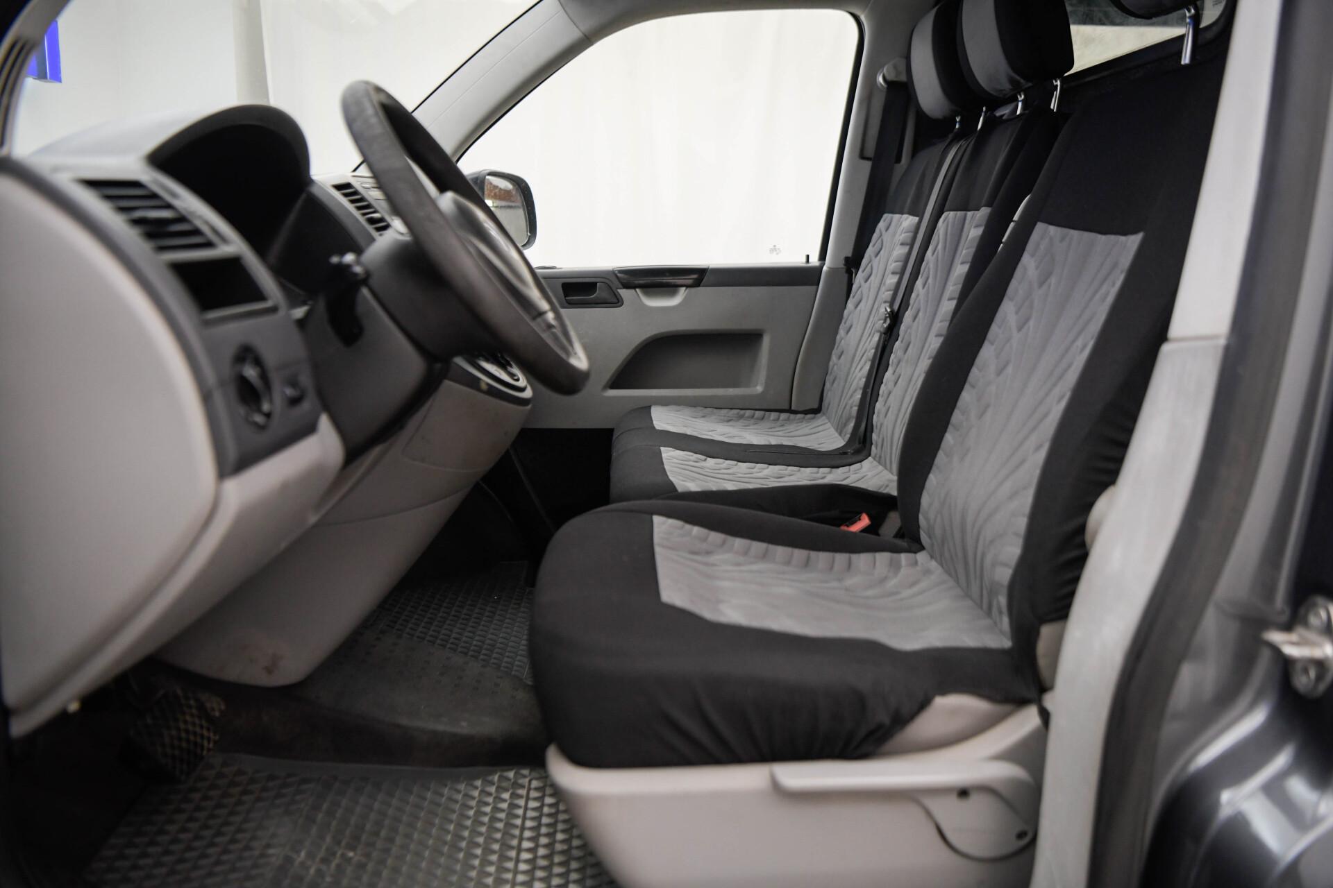 VOLKSWAGEN Transporter 2011