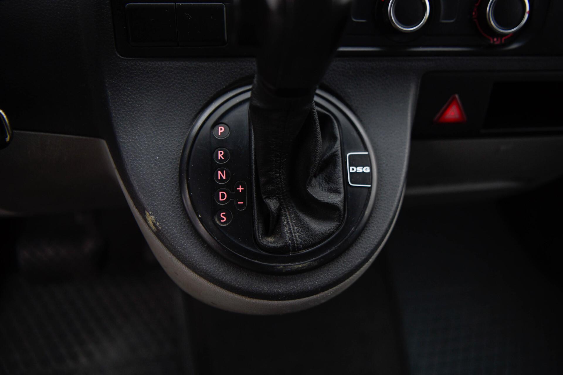 VOLKSWAGEN Transporter 2011