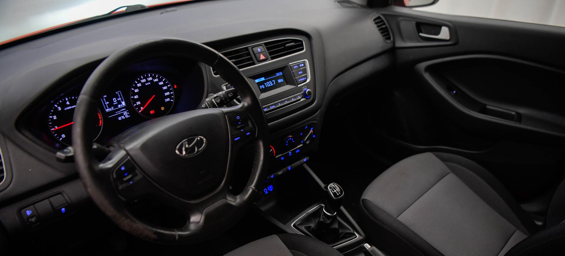 HYUNDAI i20 2018