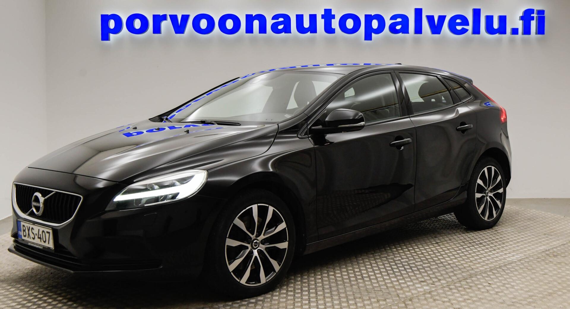 VOLVO V40 2019