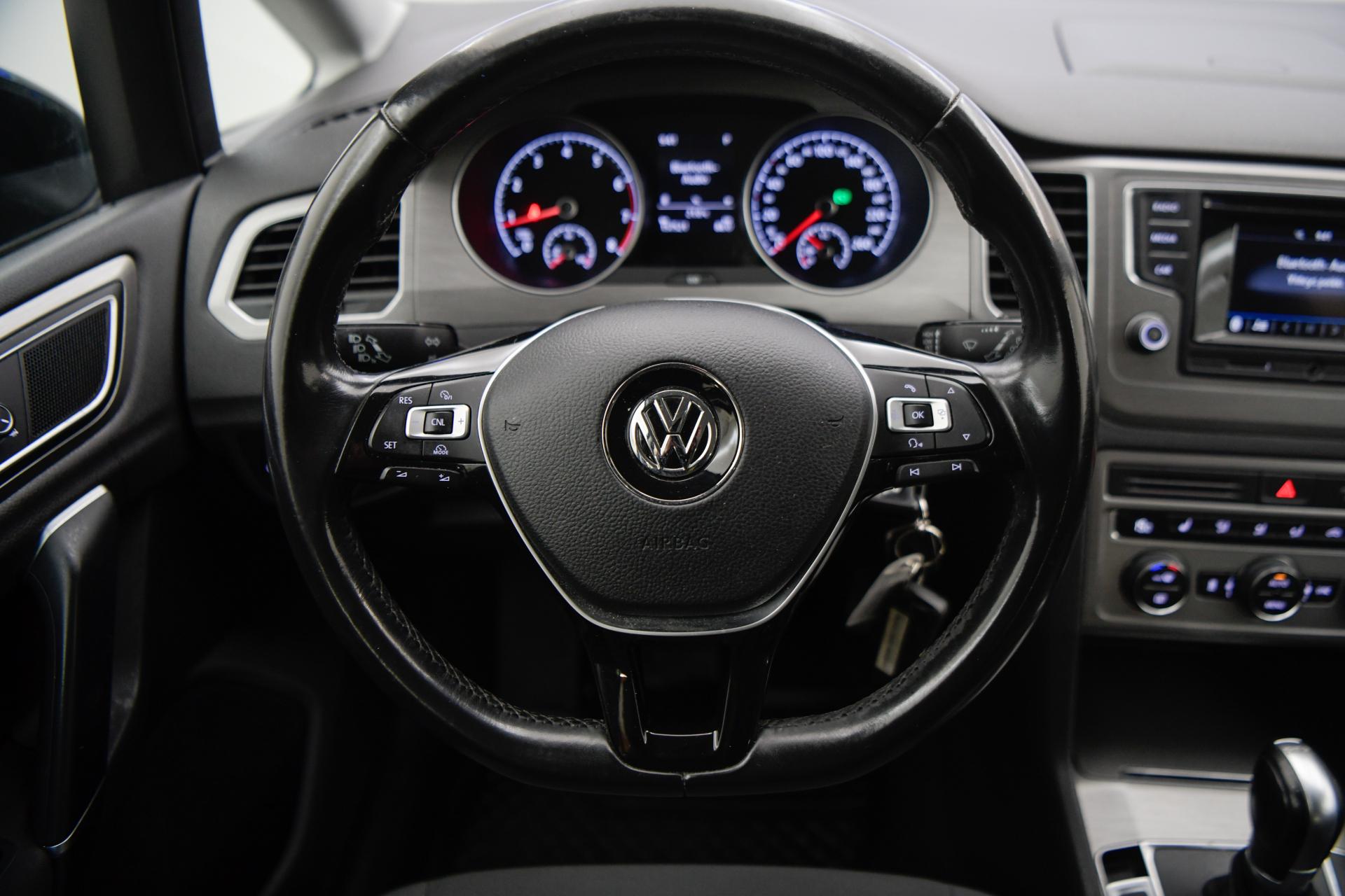 VOLKSWAGEN Golf Sportsvan 2016