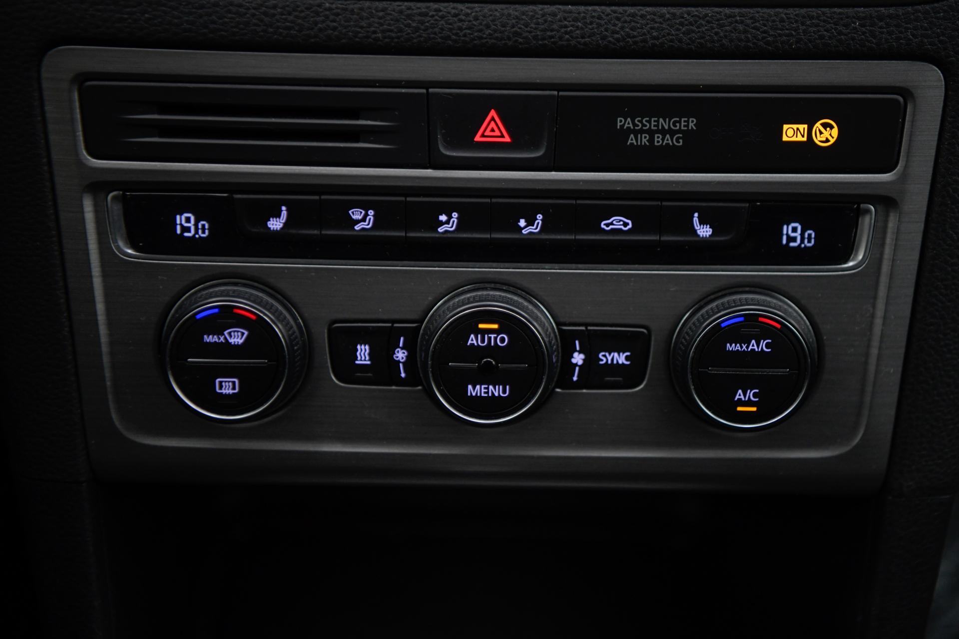 VOLKSWAGEN Golf Sportsvan 2016