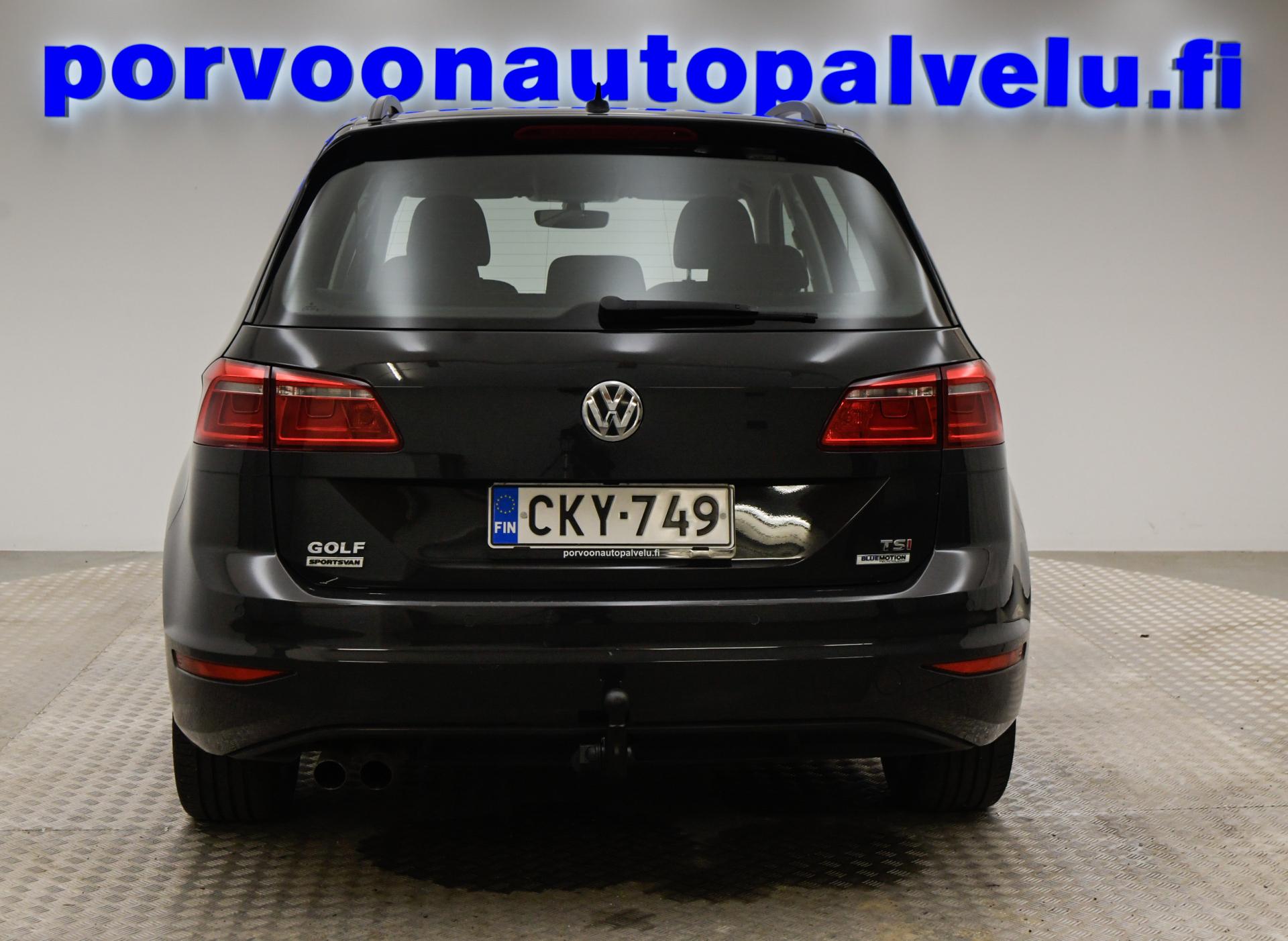 VOLKSWAGEN Golf Sportsvan 2016
