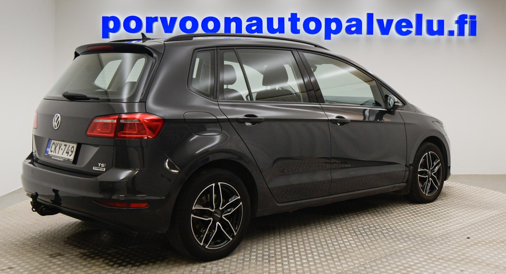 VOLKSWAGEN Golf Sportsvan 2016