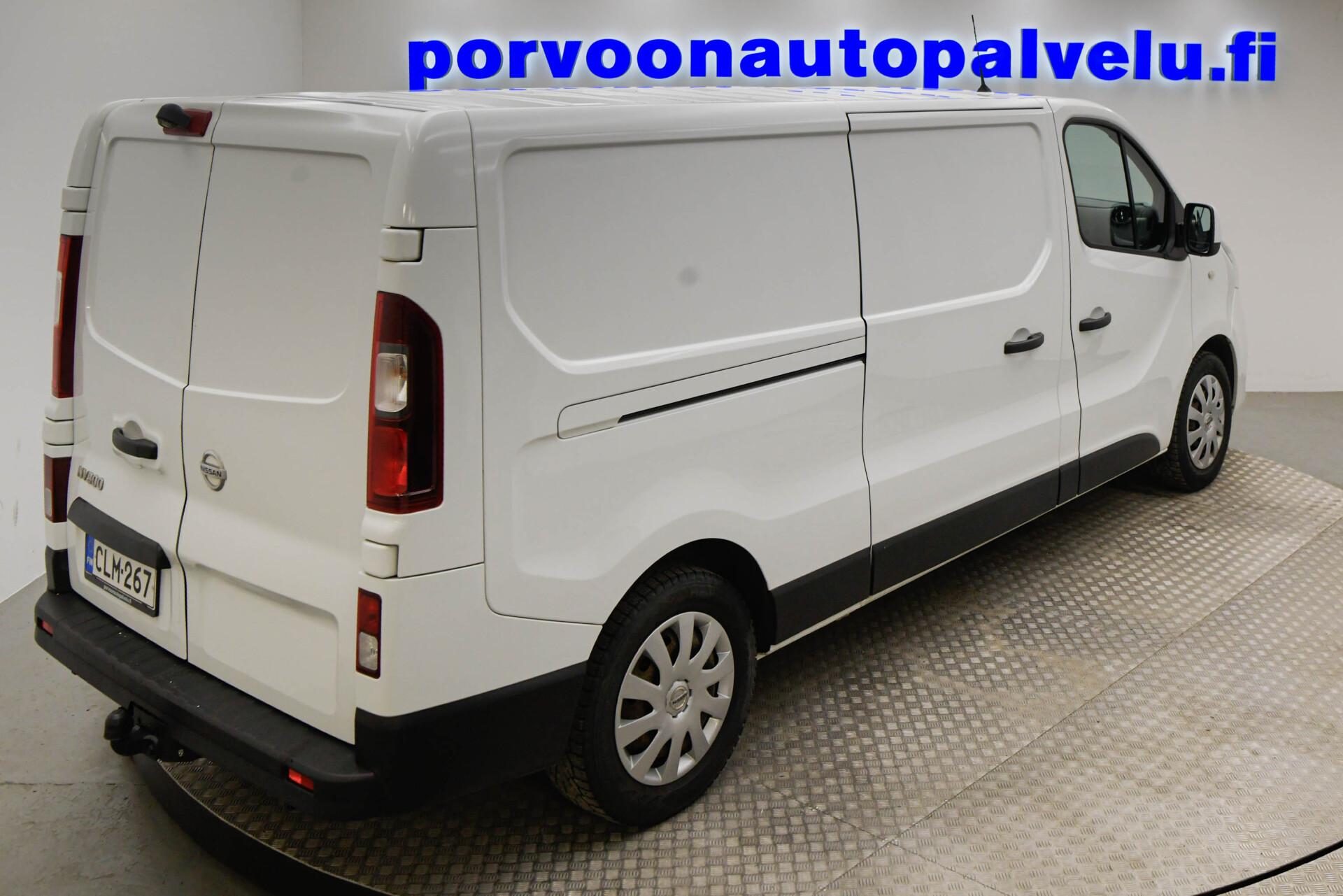 NISSAN NV300 2018