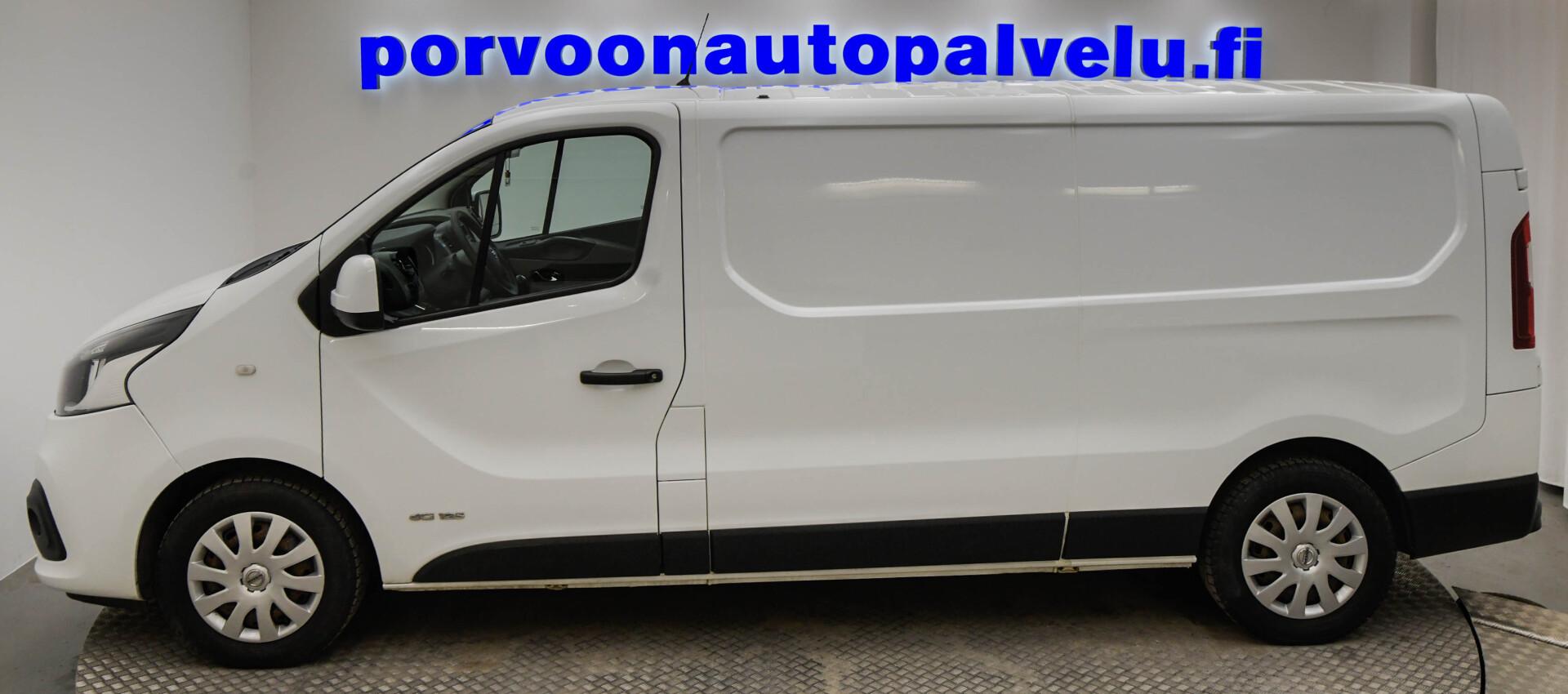 NISSAN NV300 2018