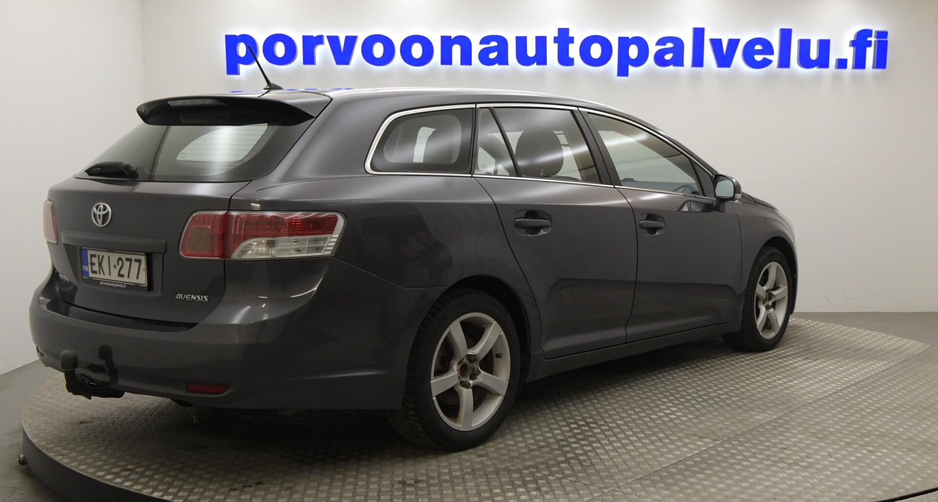 TOYOTA Avensis 2010