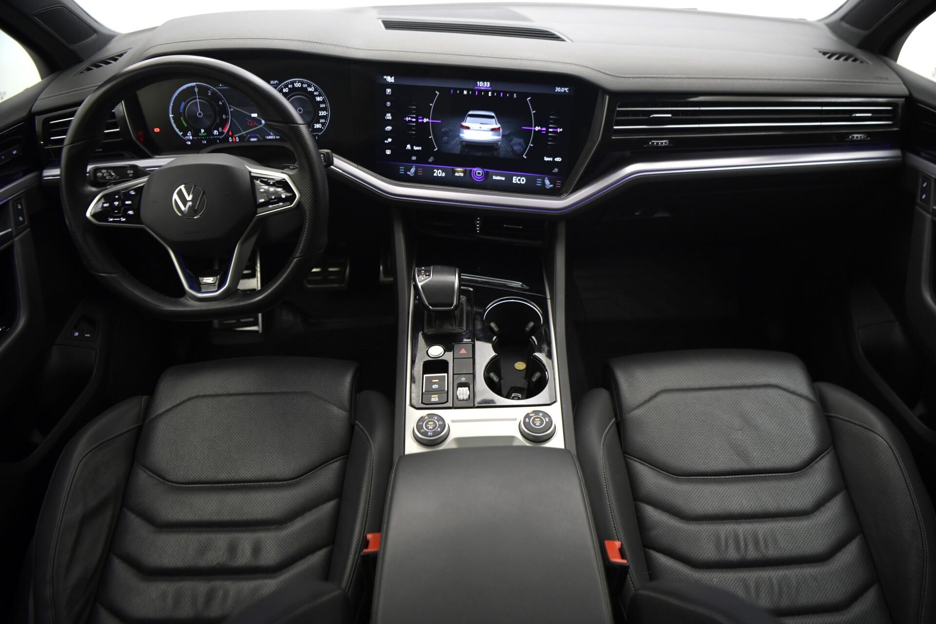 VOLKSWAGEN Touareg 2021