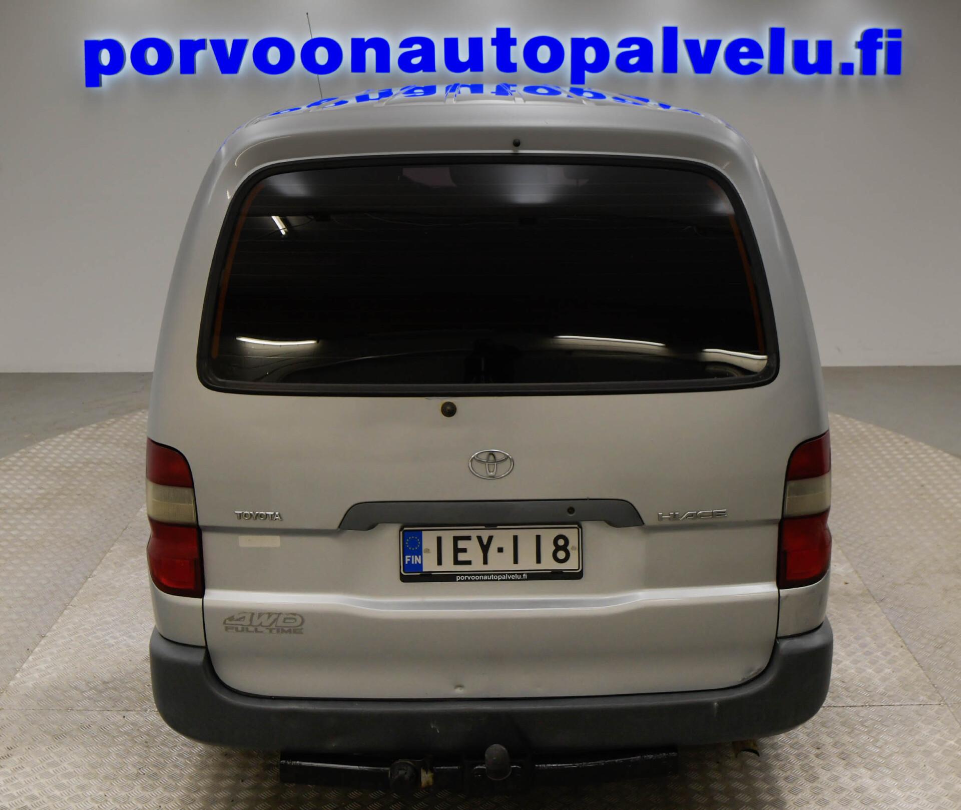 TOYOTA Hiace 2006
