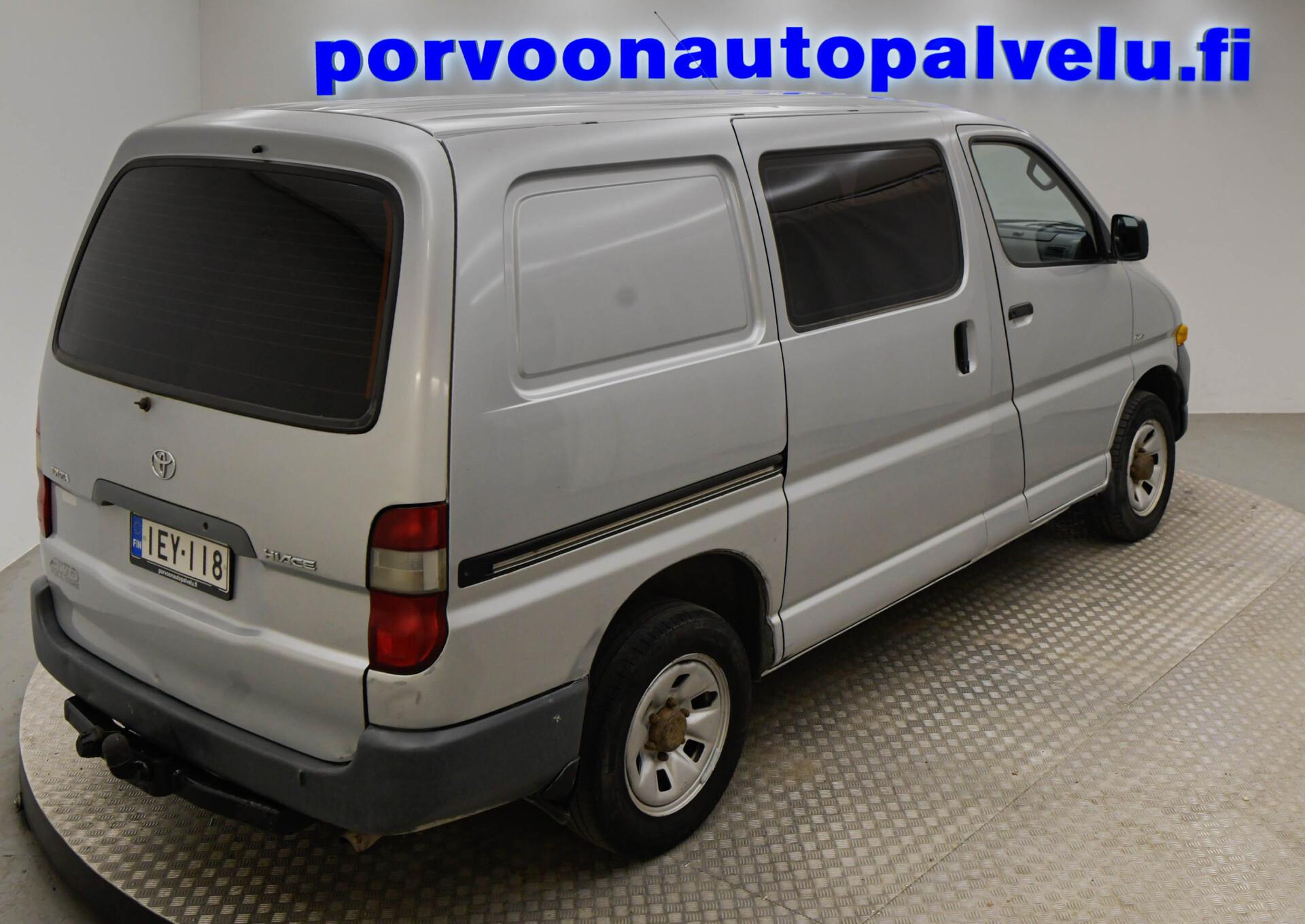 TOYOTA Hiace 2006