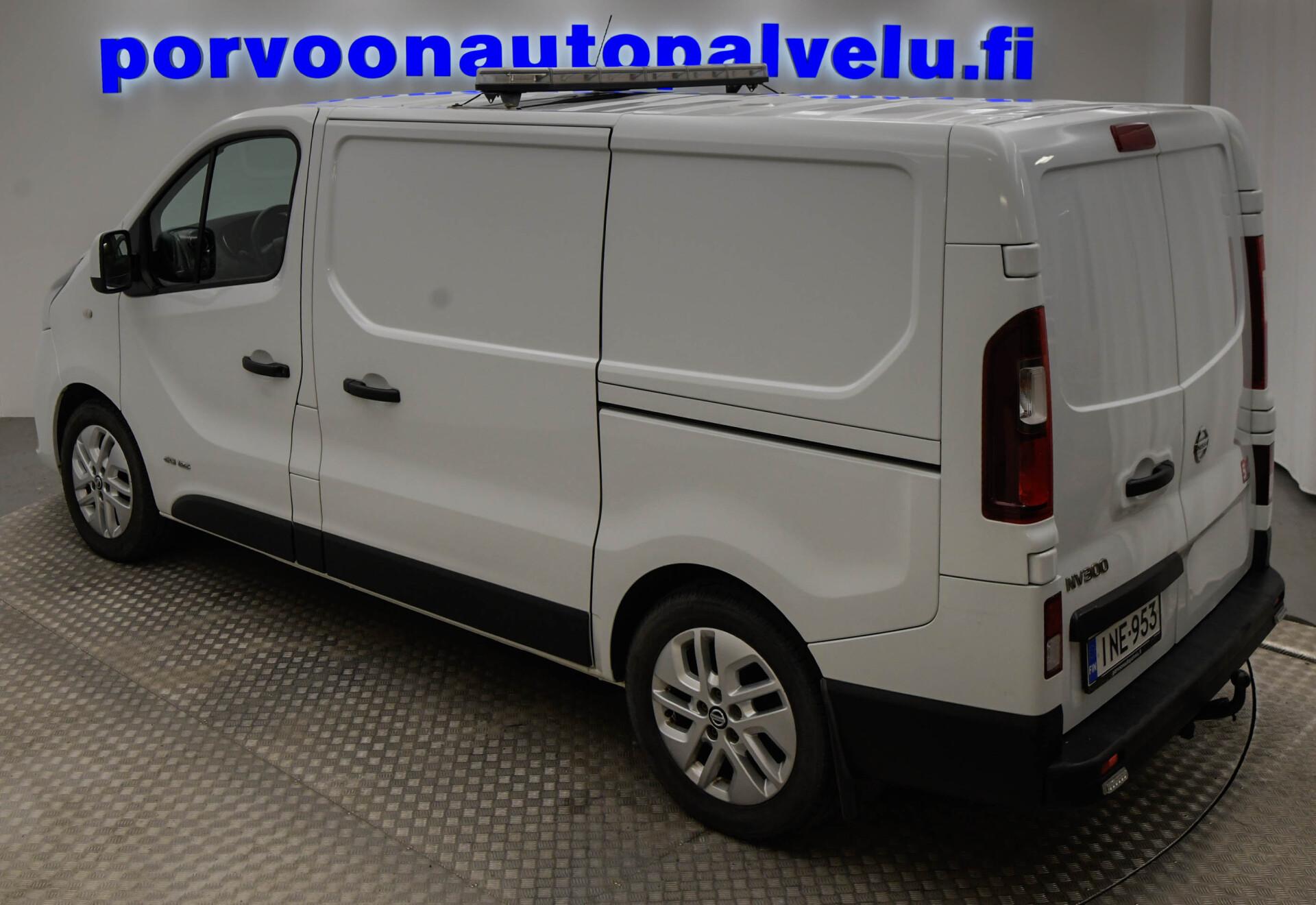 NISSAN NV300 2017