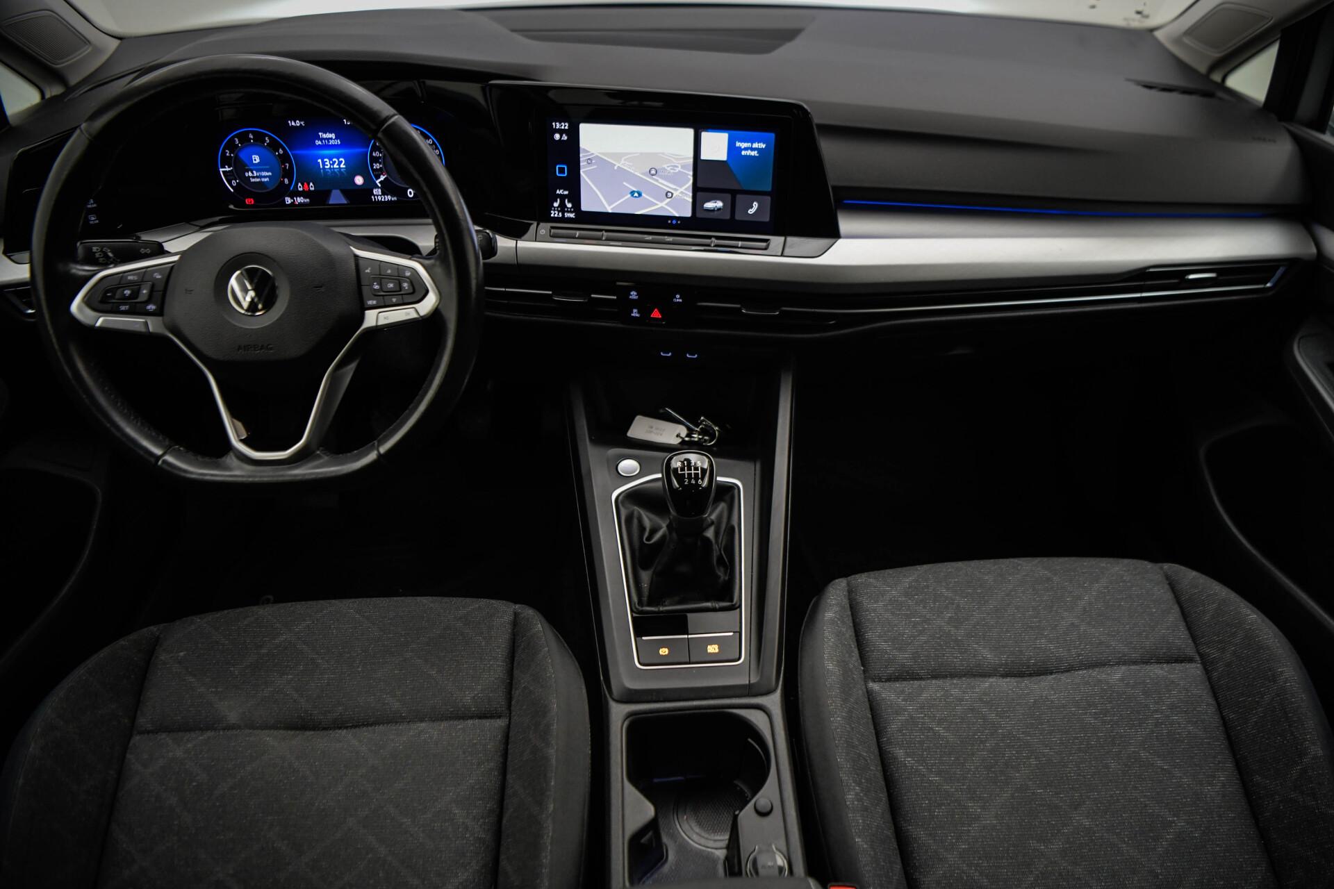 VOLKSWAGEN Golf 2021