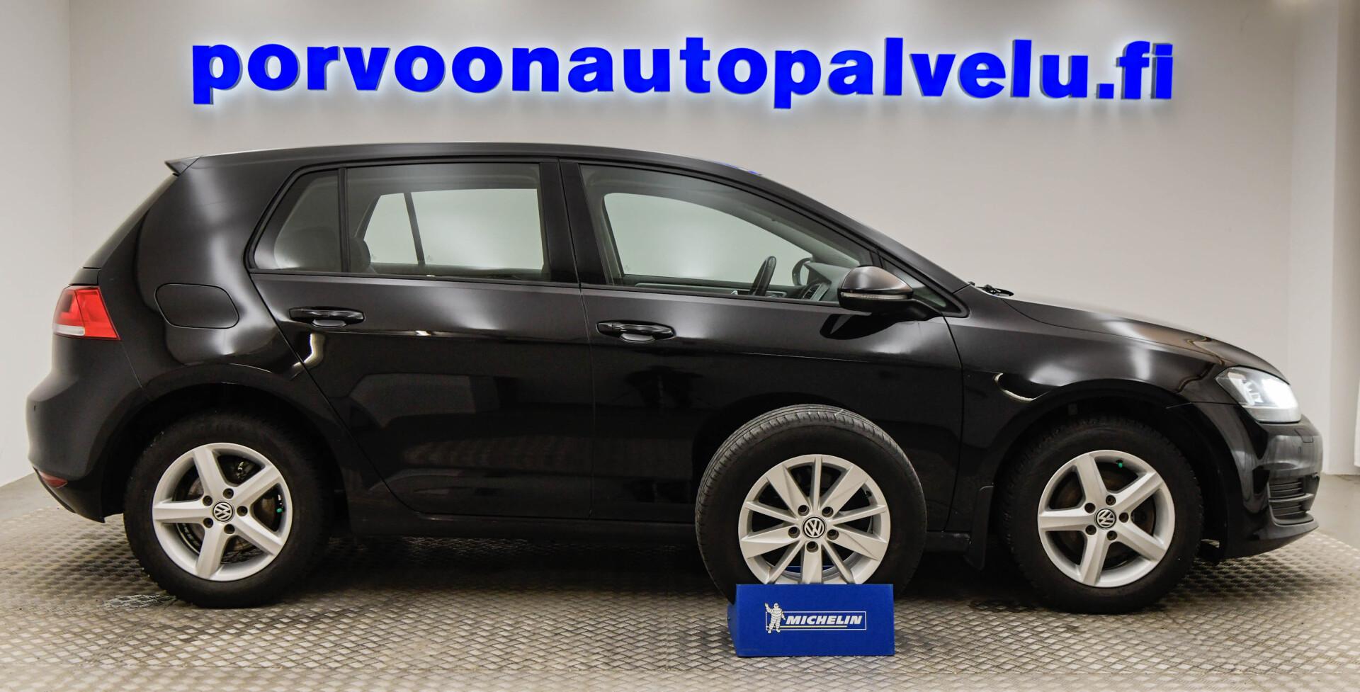 VOLKSWAGEN Golf 2014